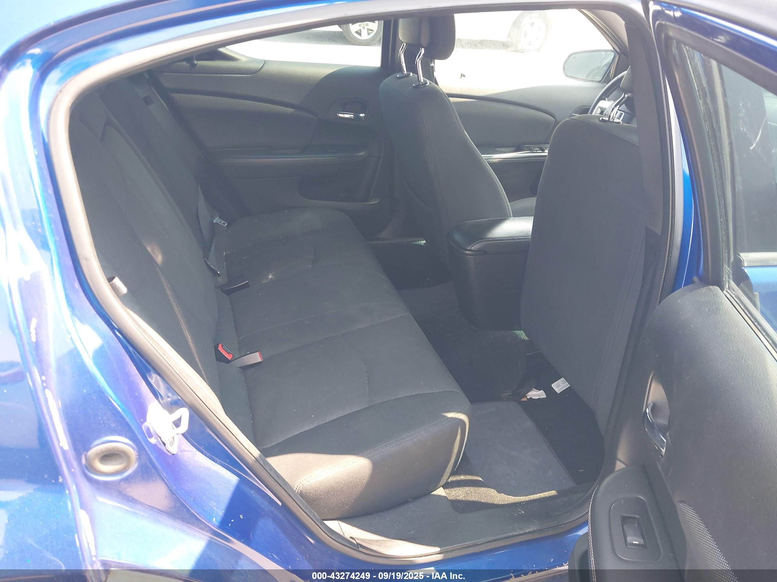 DODGE AVENGER image 8