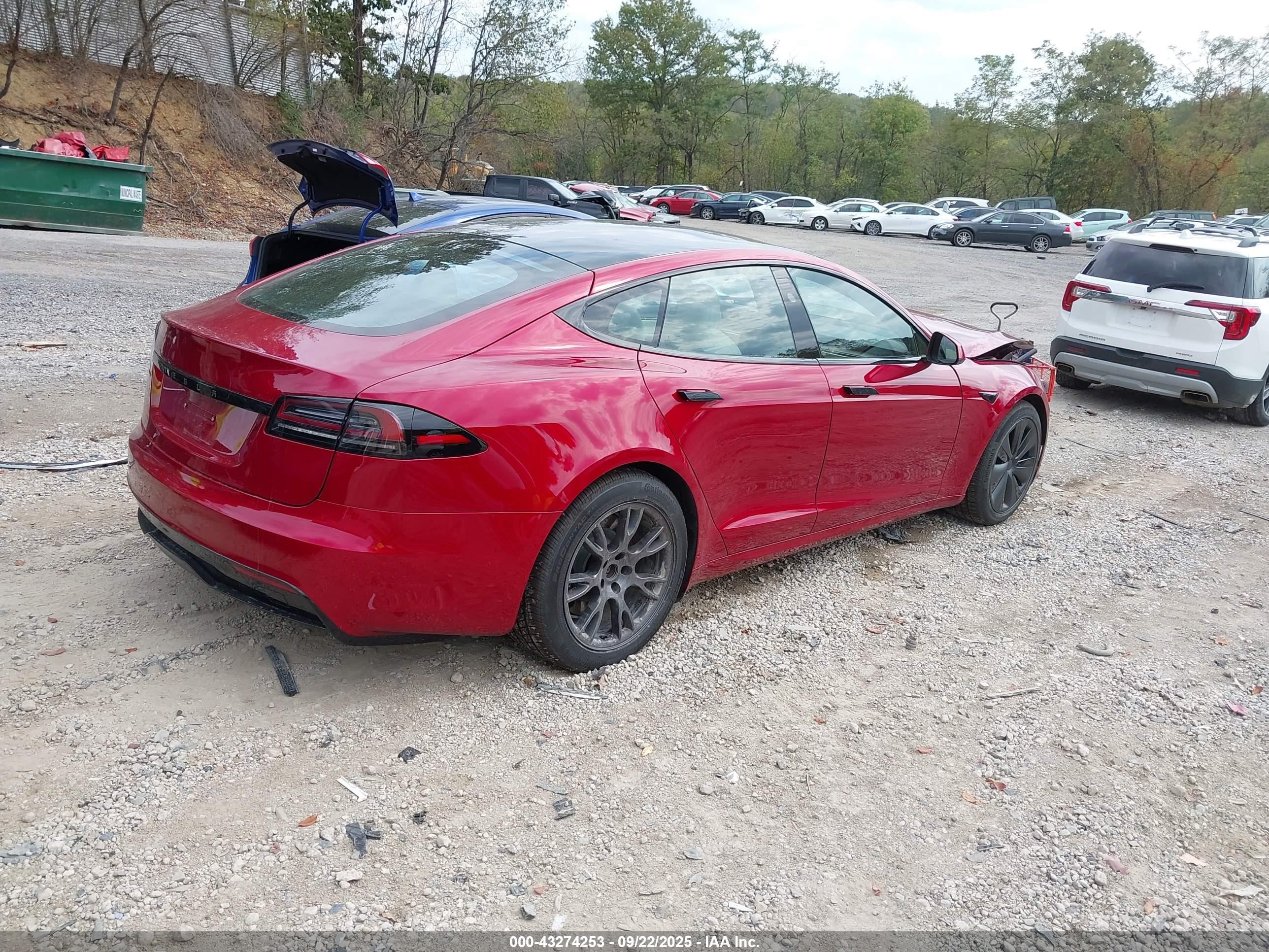 TESLA MODEL image 4
