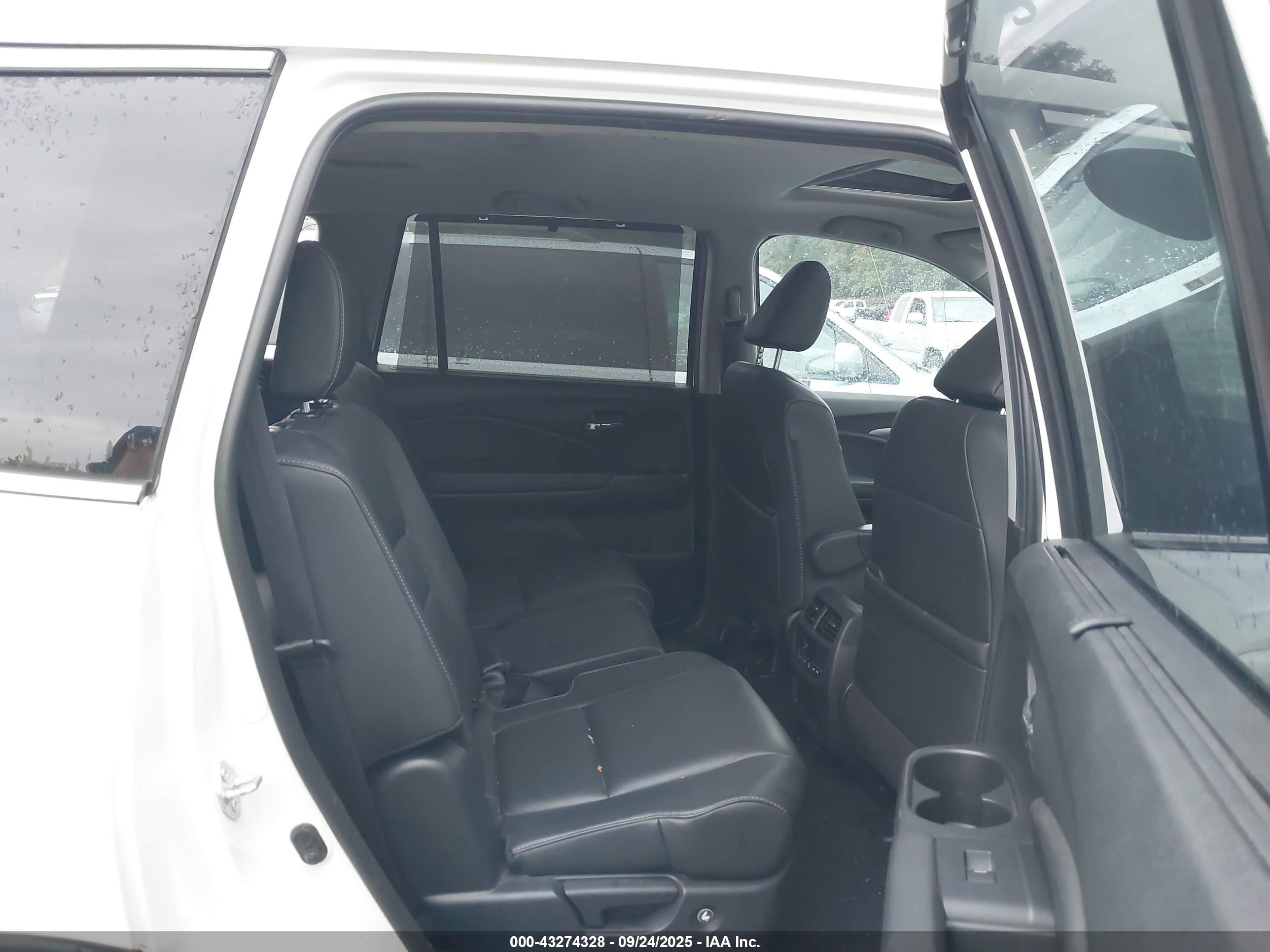 HONDA PILOT image 8
