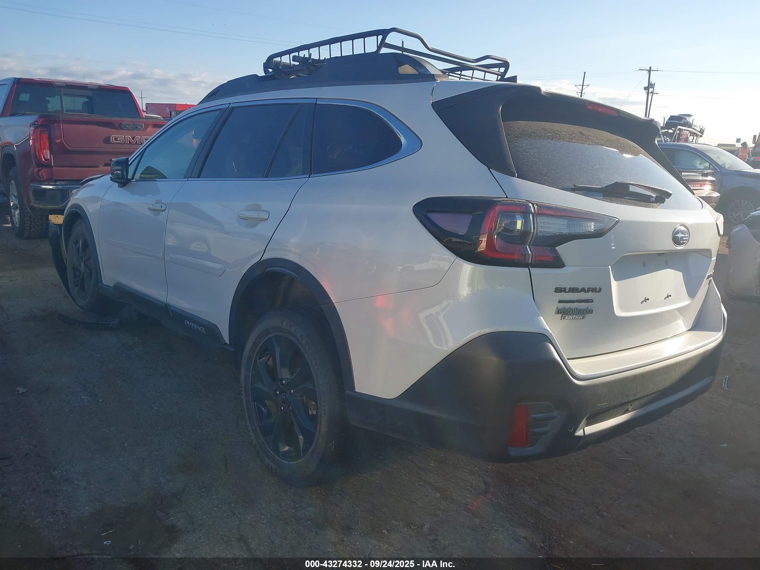 SUBARU OUTBACK image 3