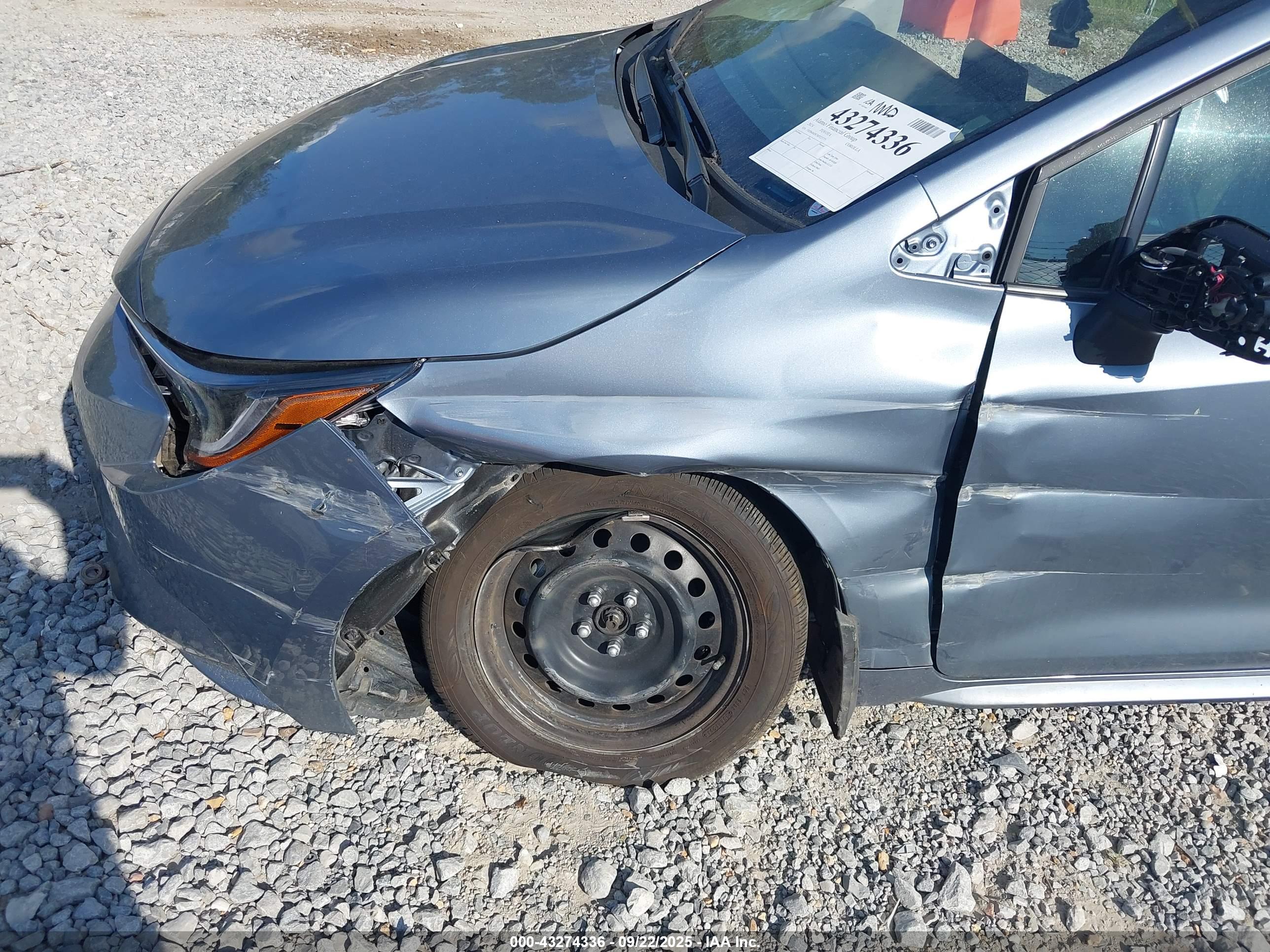 TOYOTA COROLLA image 6