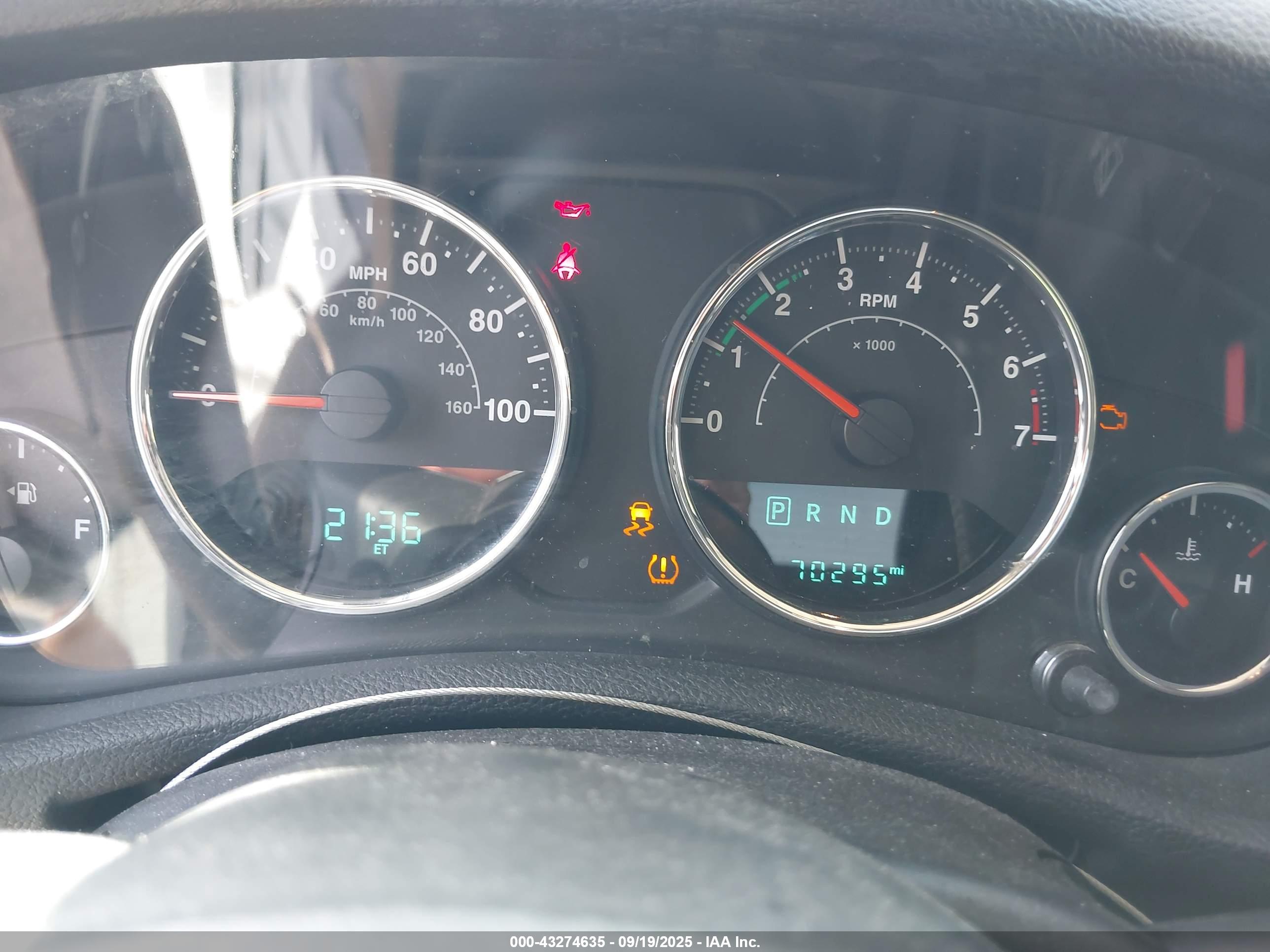 JEEP WRANGLER image 7