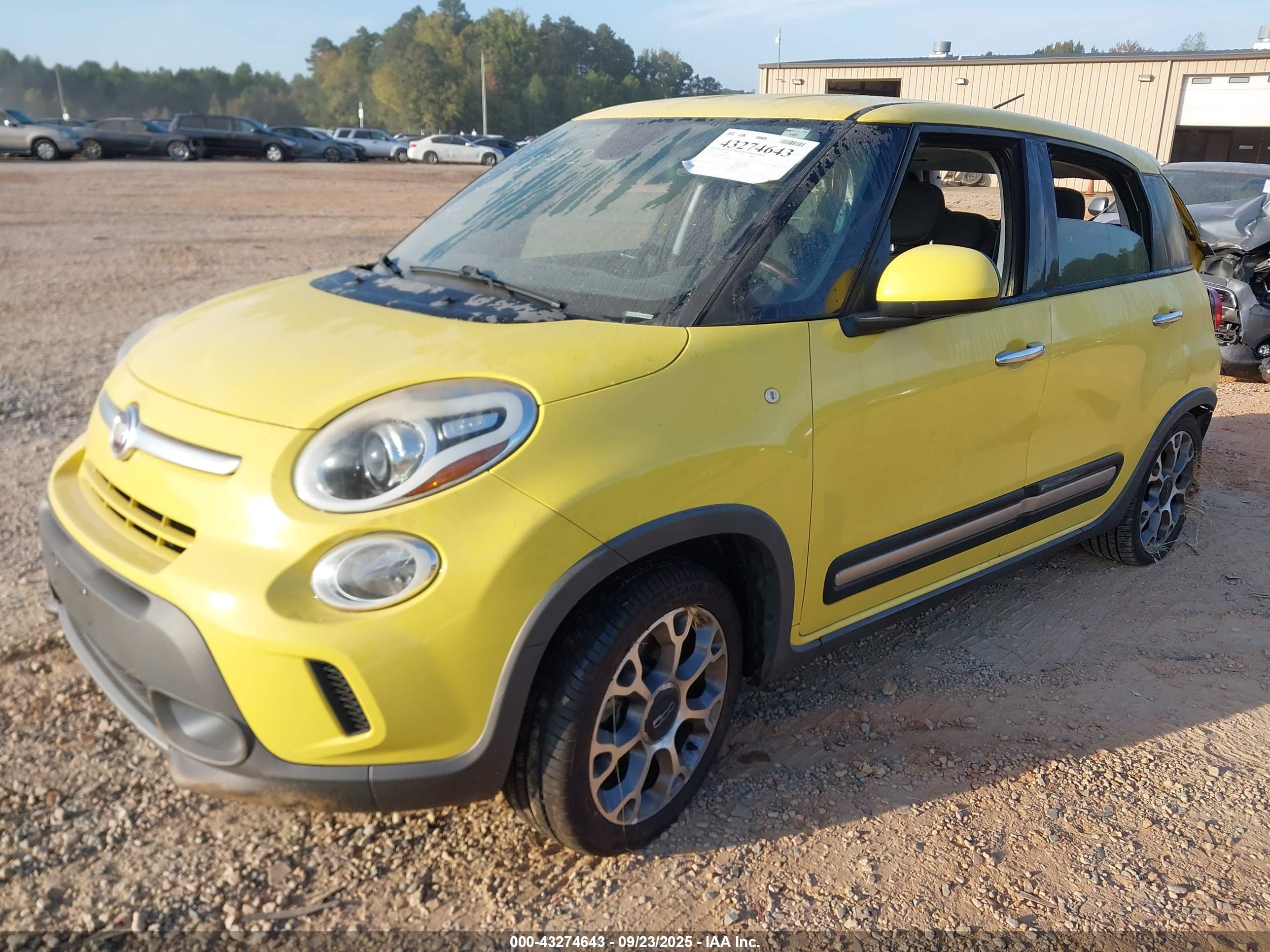 FIAT 500L image 2
