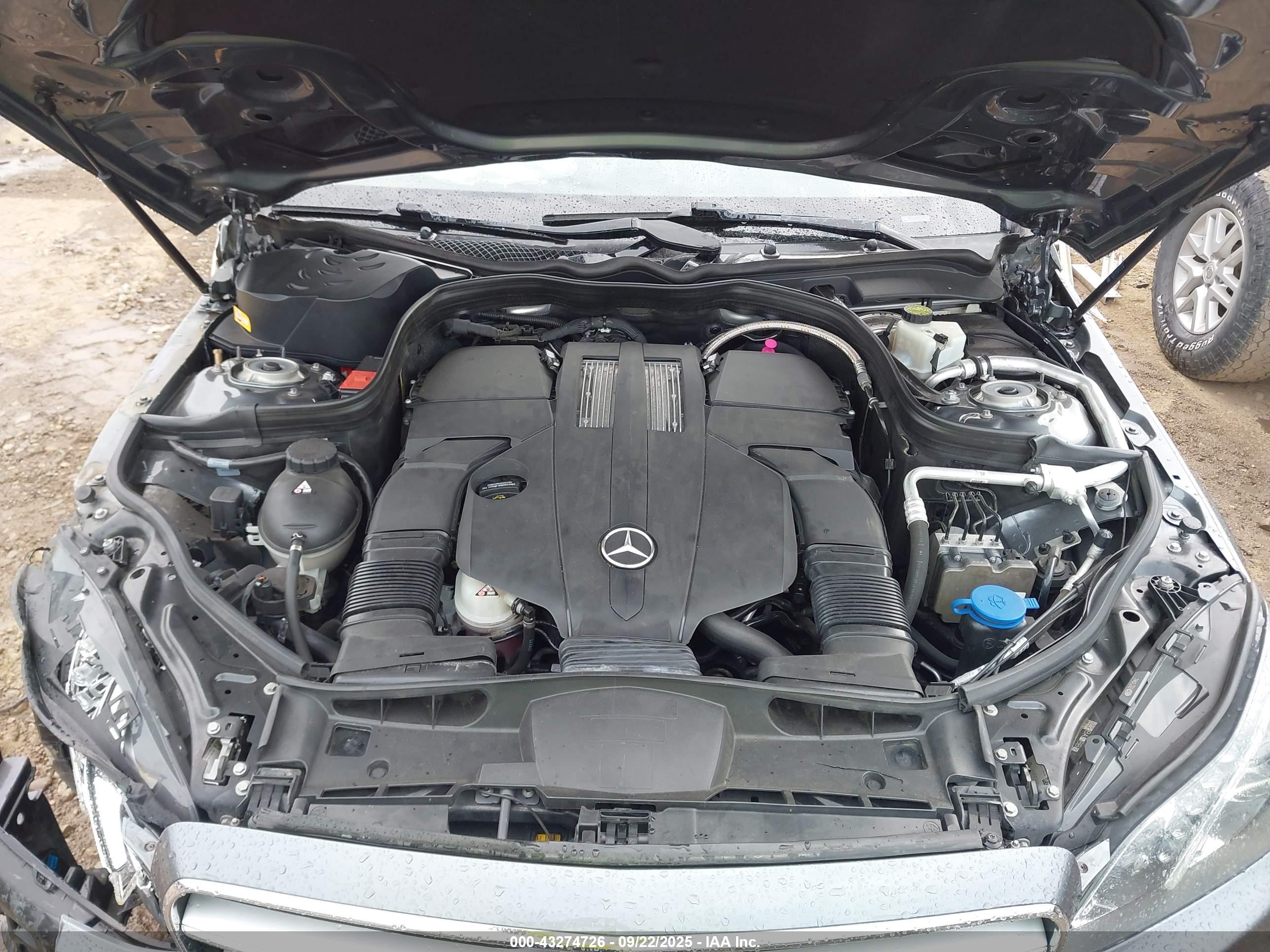 MERCEDES-BENZ E image 10