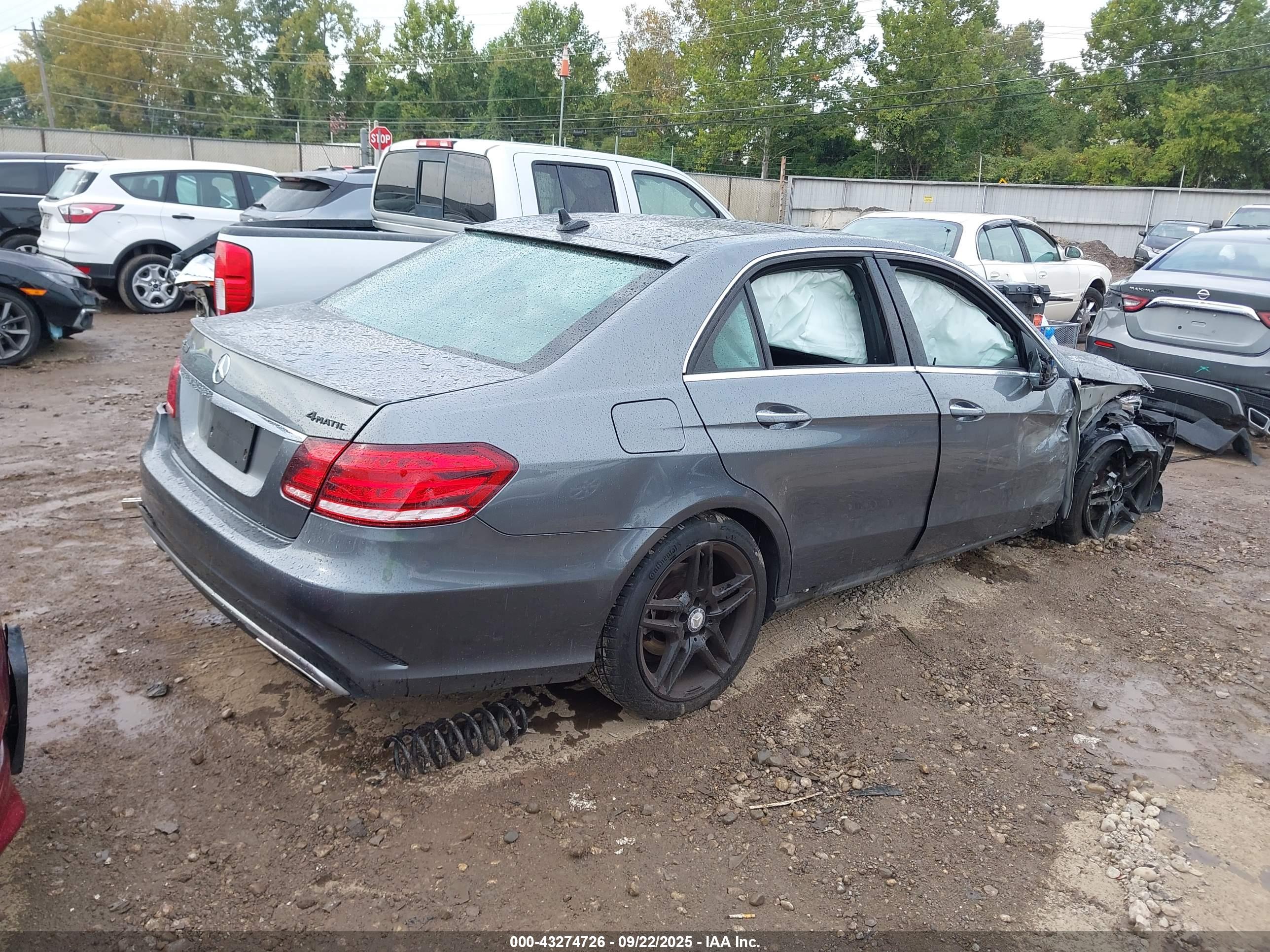 MERCEDES-BENZ E image 4