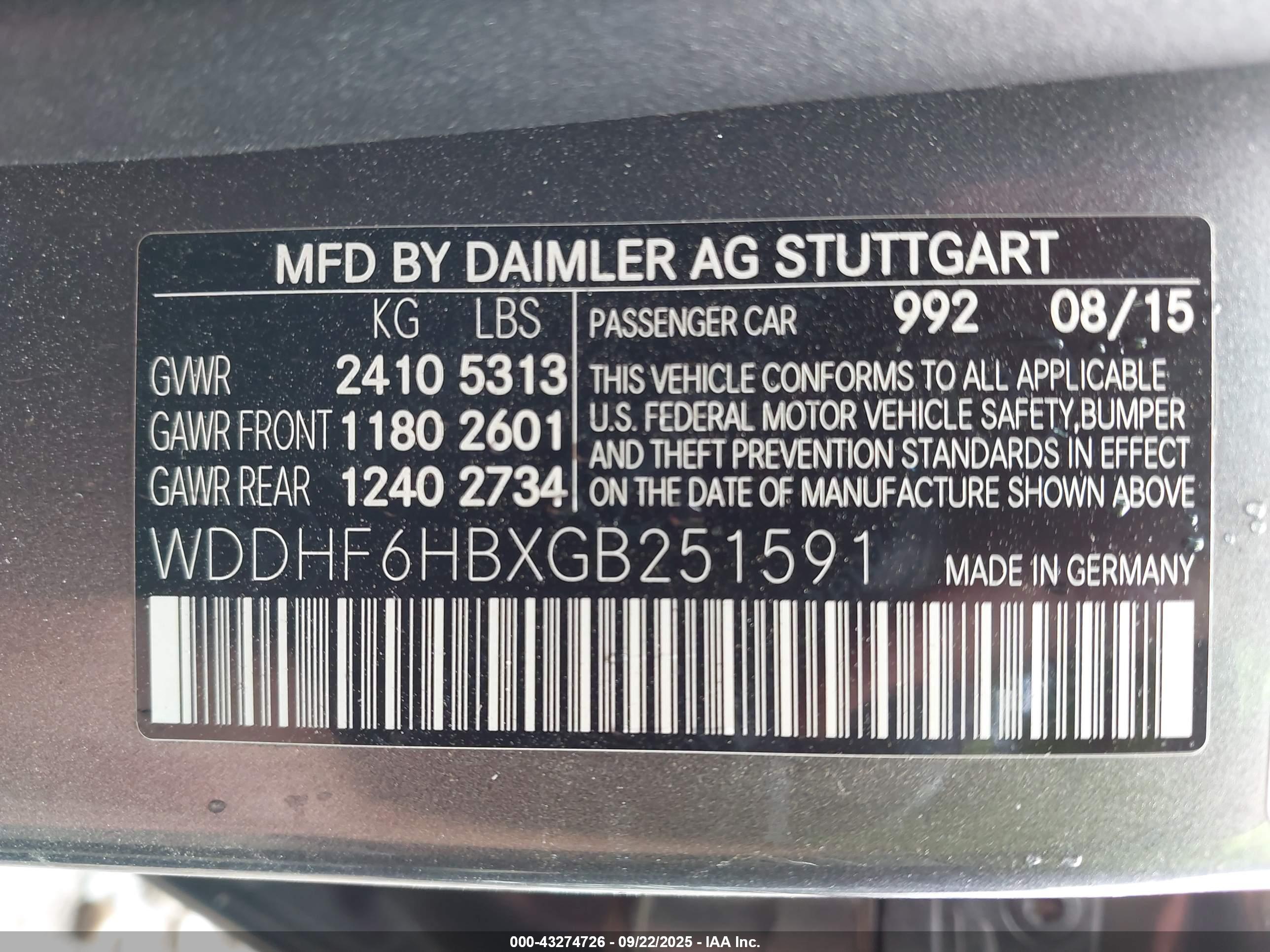 MERCEDES-BENZ E image 9