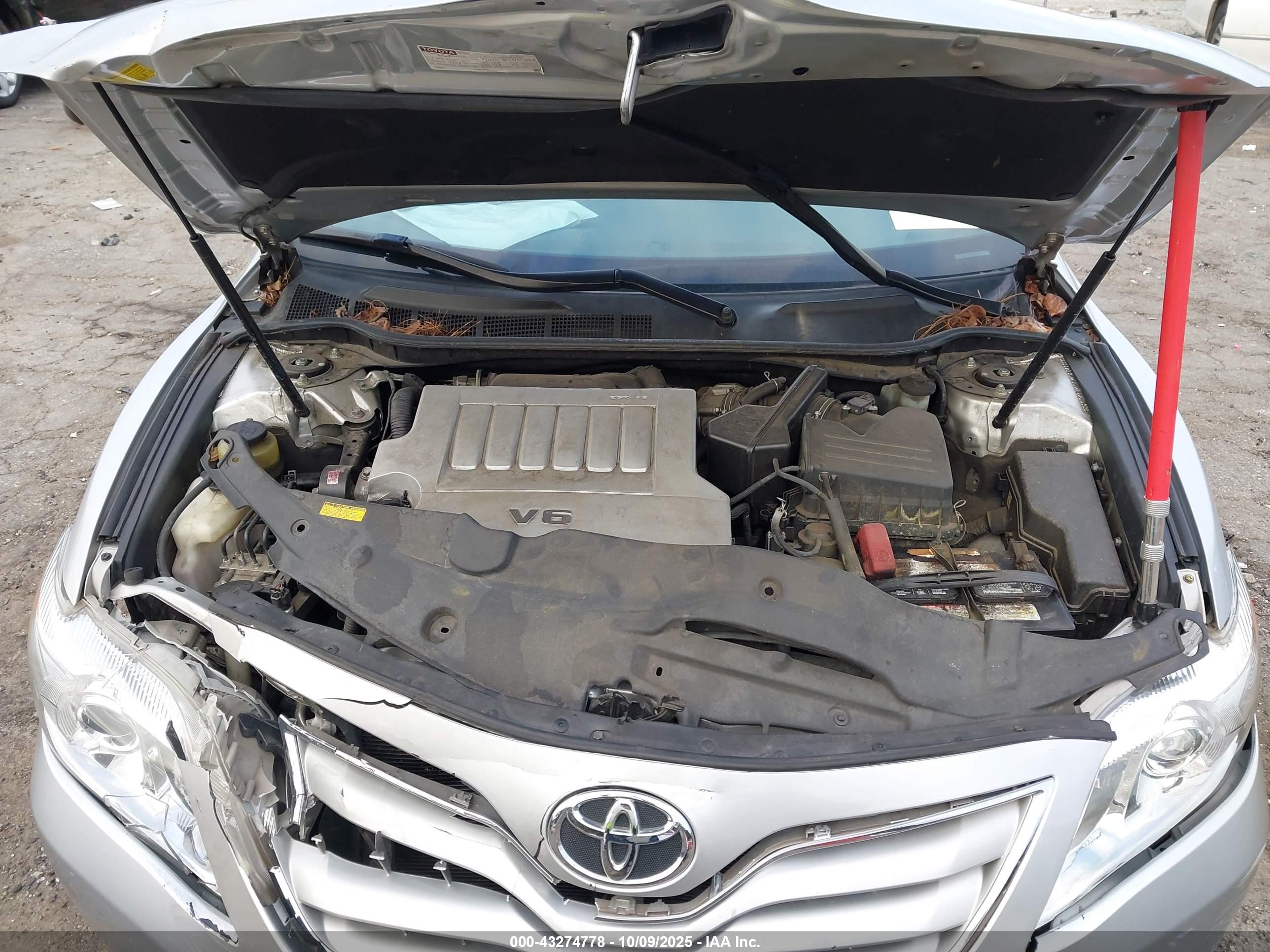 TOYOTA CAMRY image 10