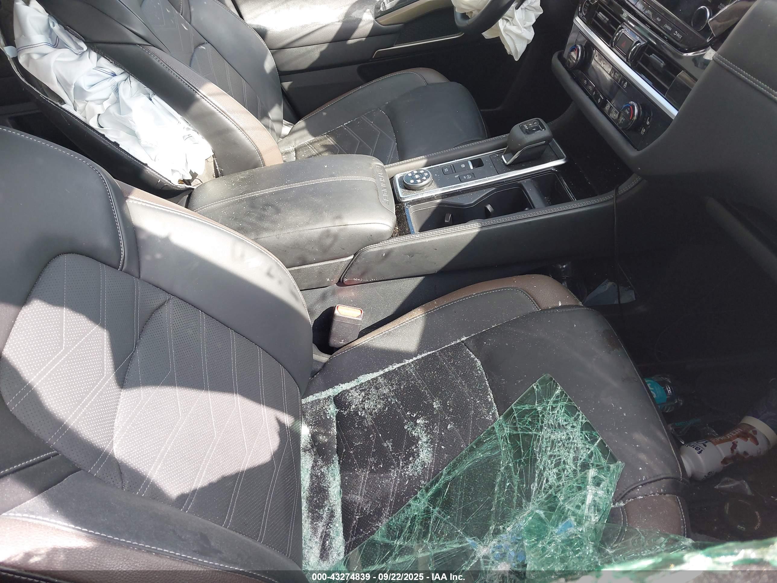 NISSAN PATHFINDER image 5
