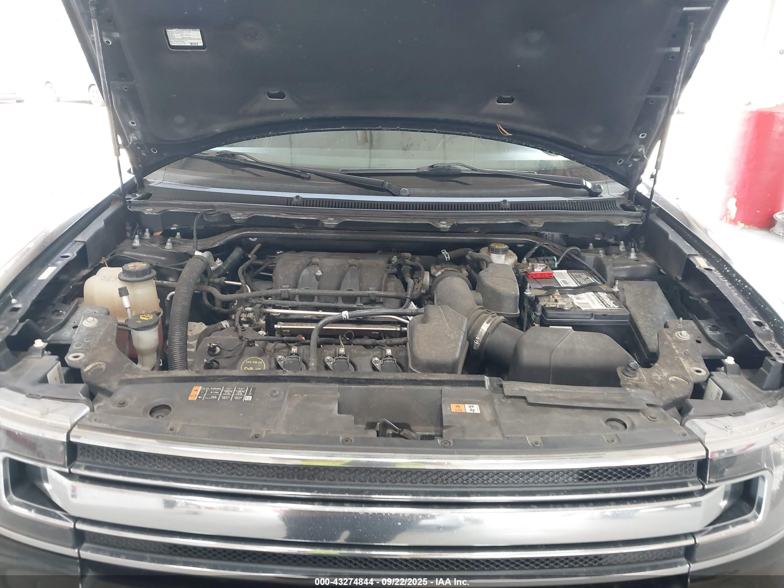 FORD FLEX image 10