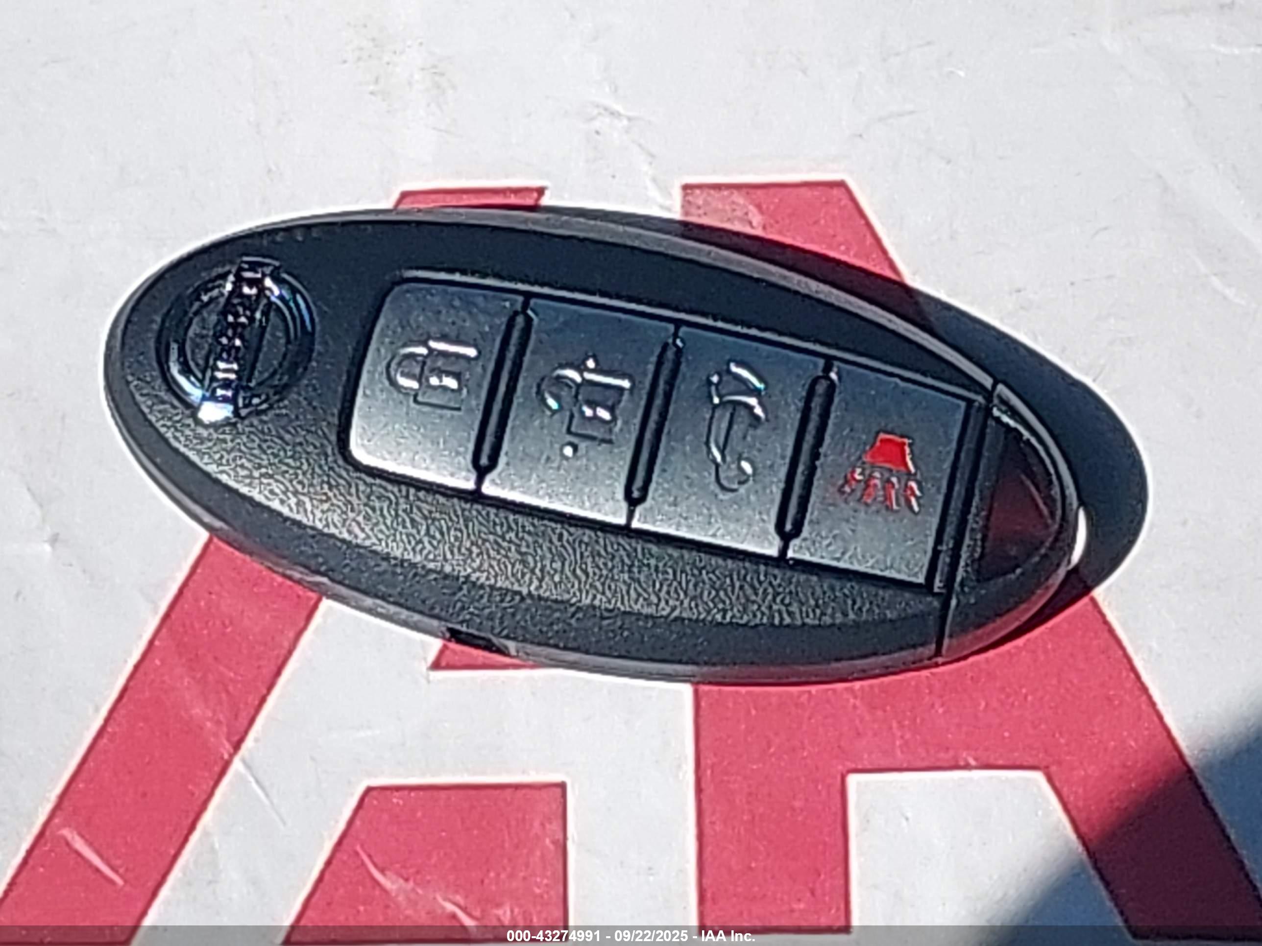 NISSAN MURANO image 11