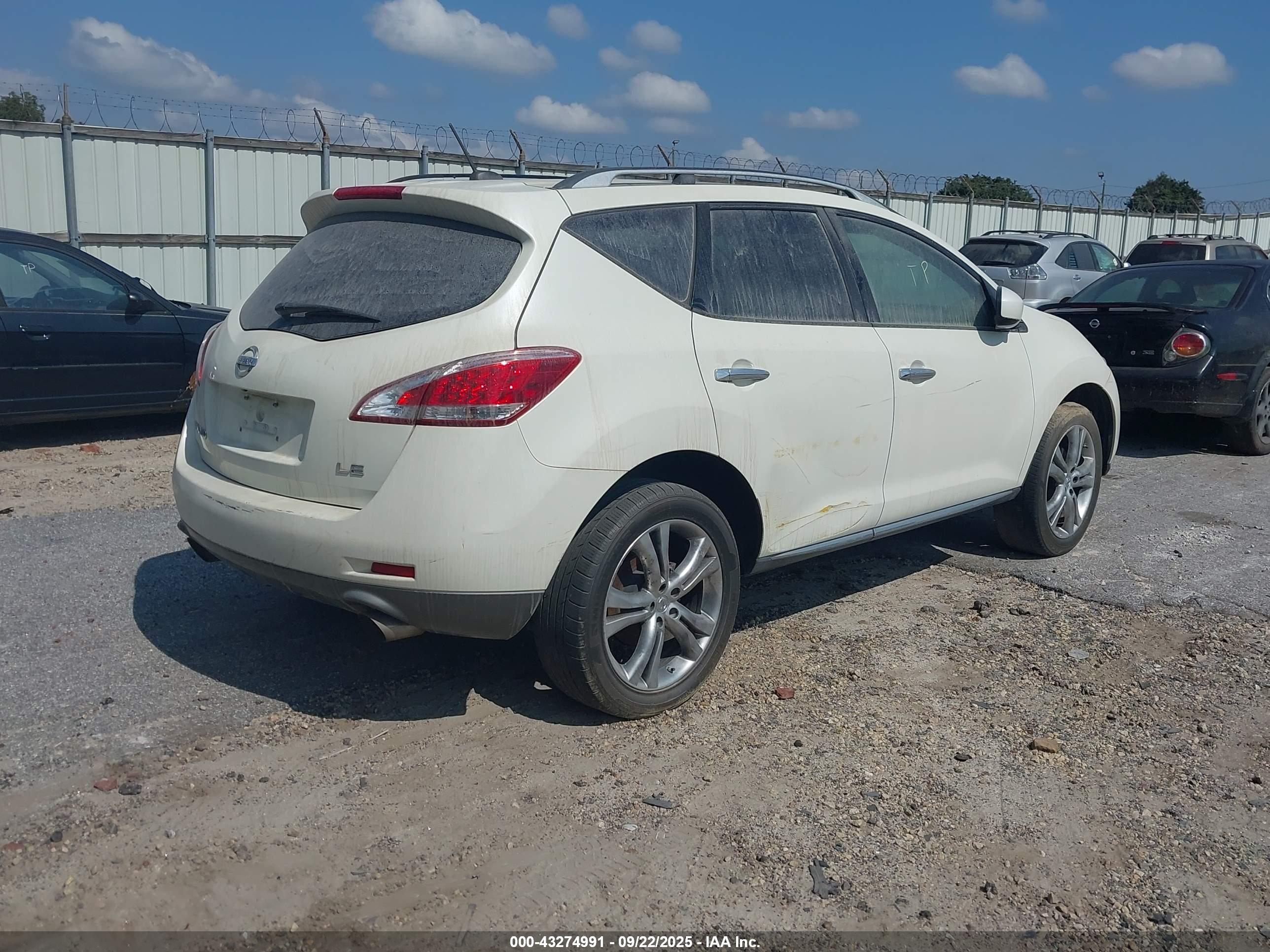 NISSAN MURANO image 4