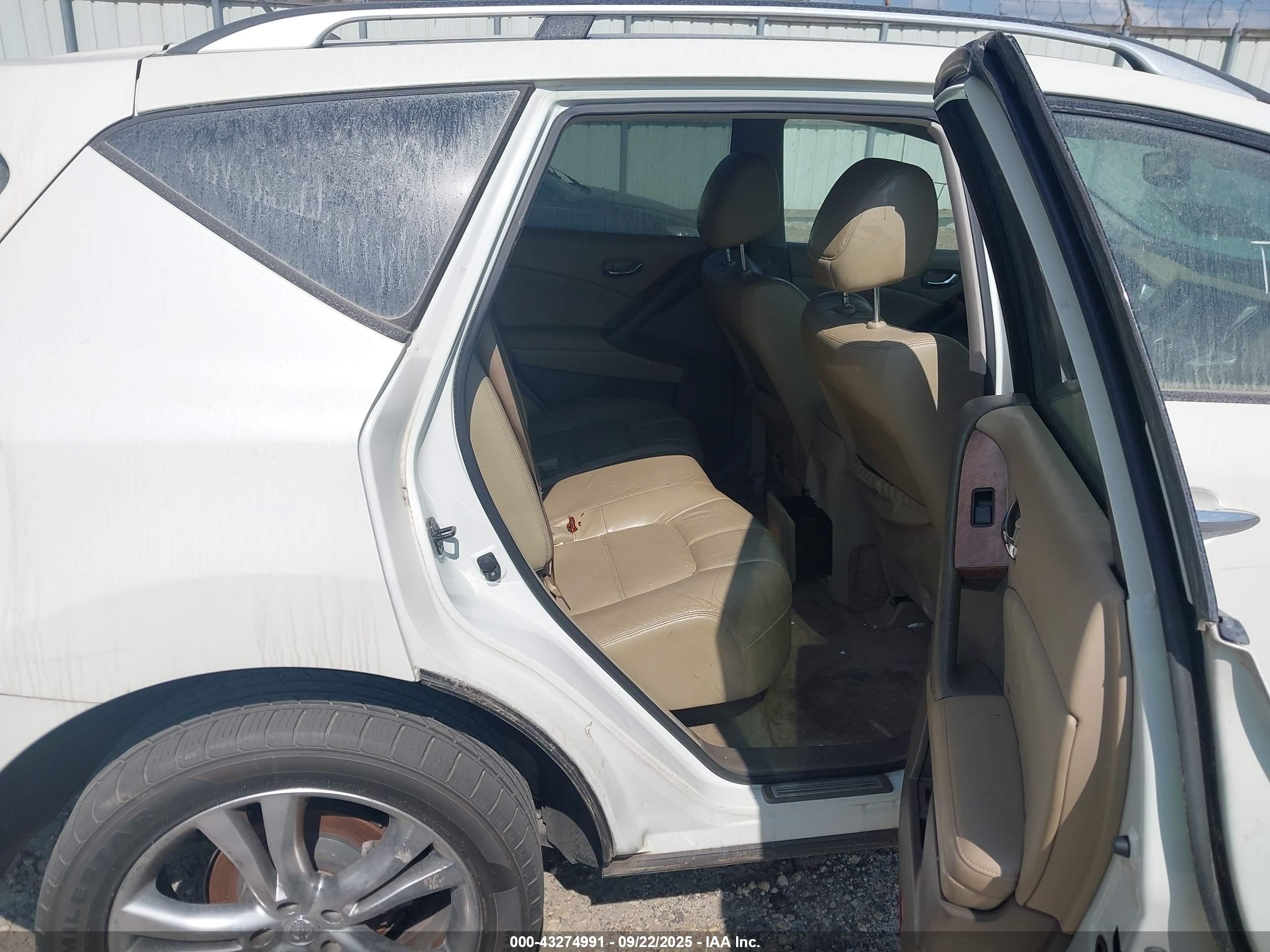 NISSAN MURANO image 8