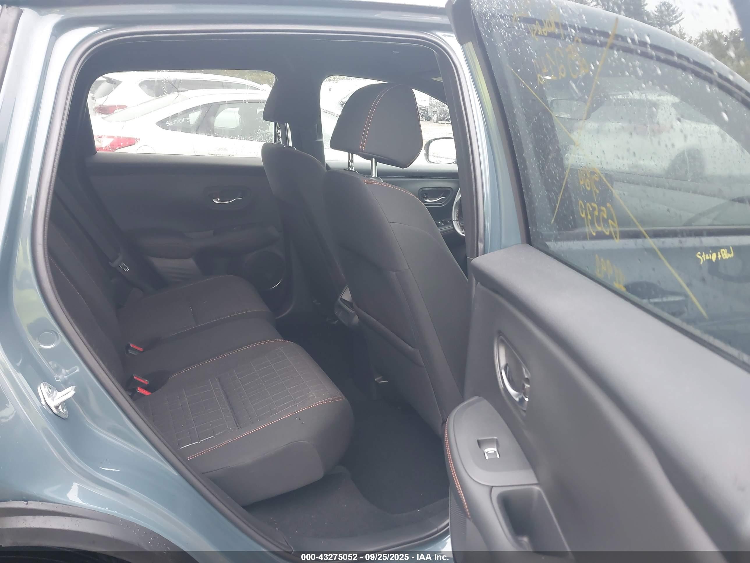 HONDA HR-V image 8