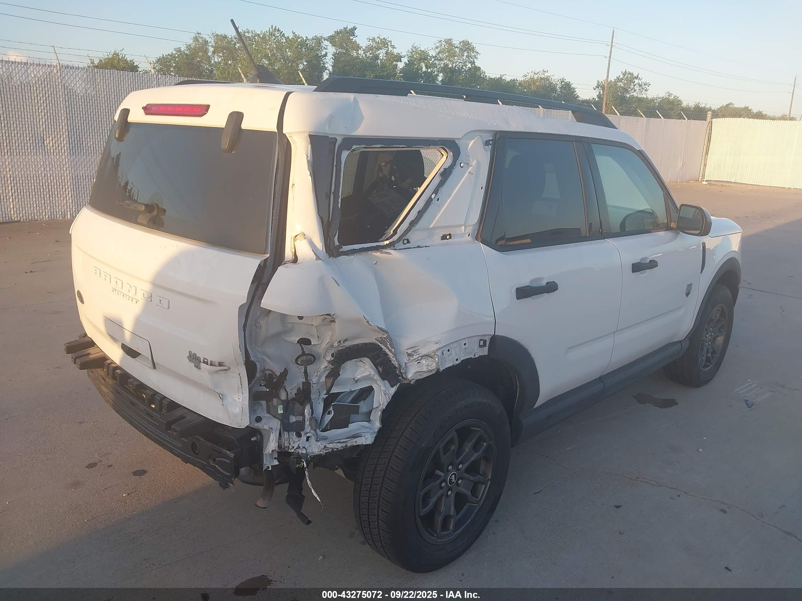 FORD BRONCO image 6