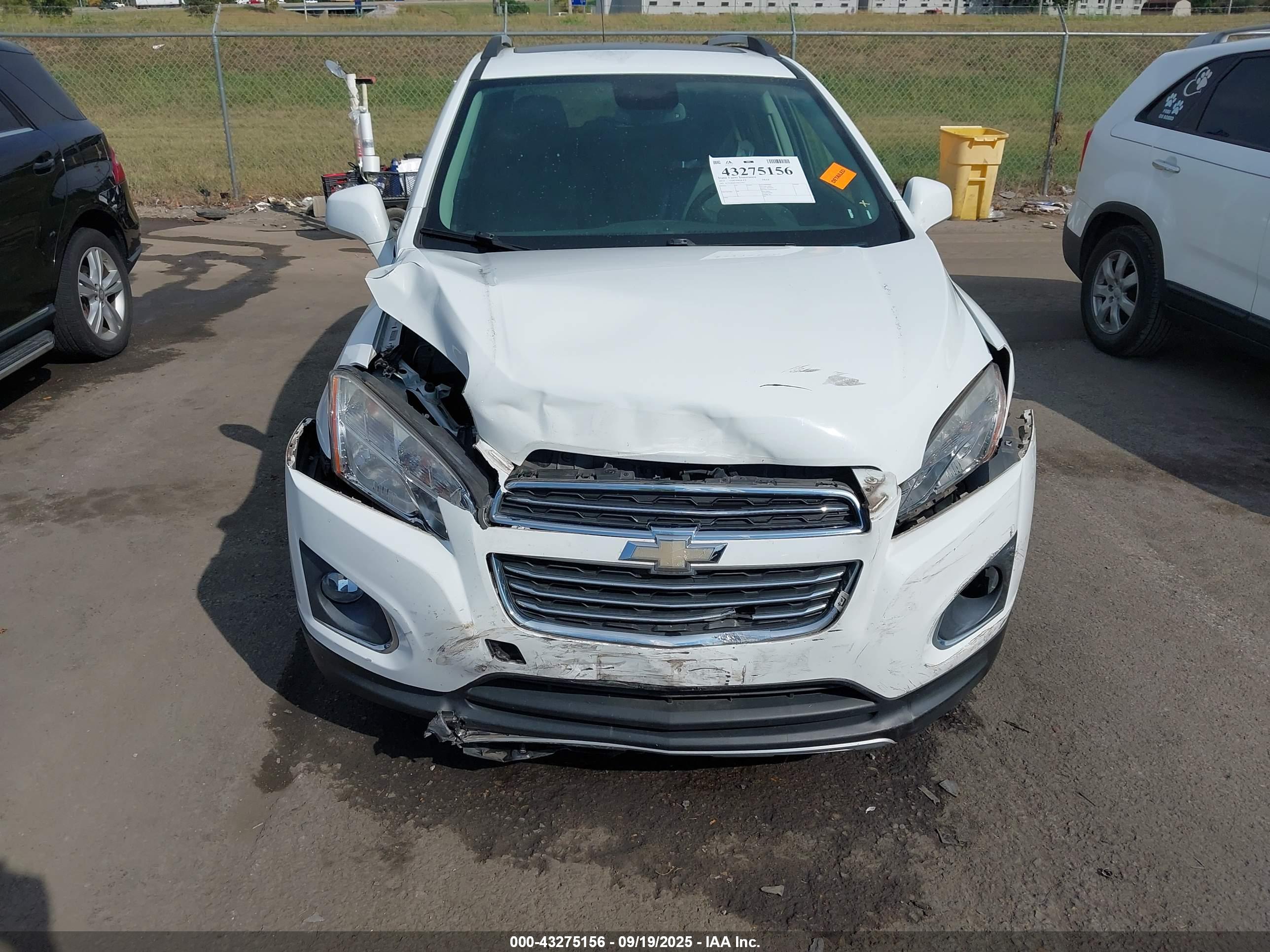 CHEVROLET TRAX image 6