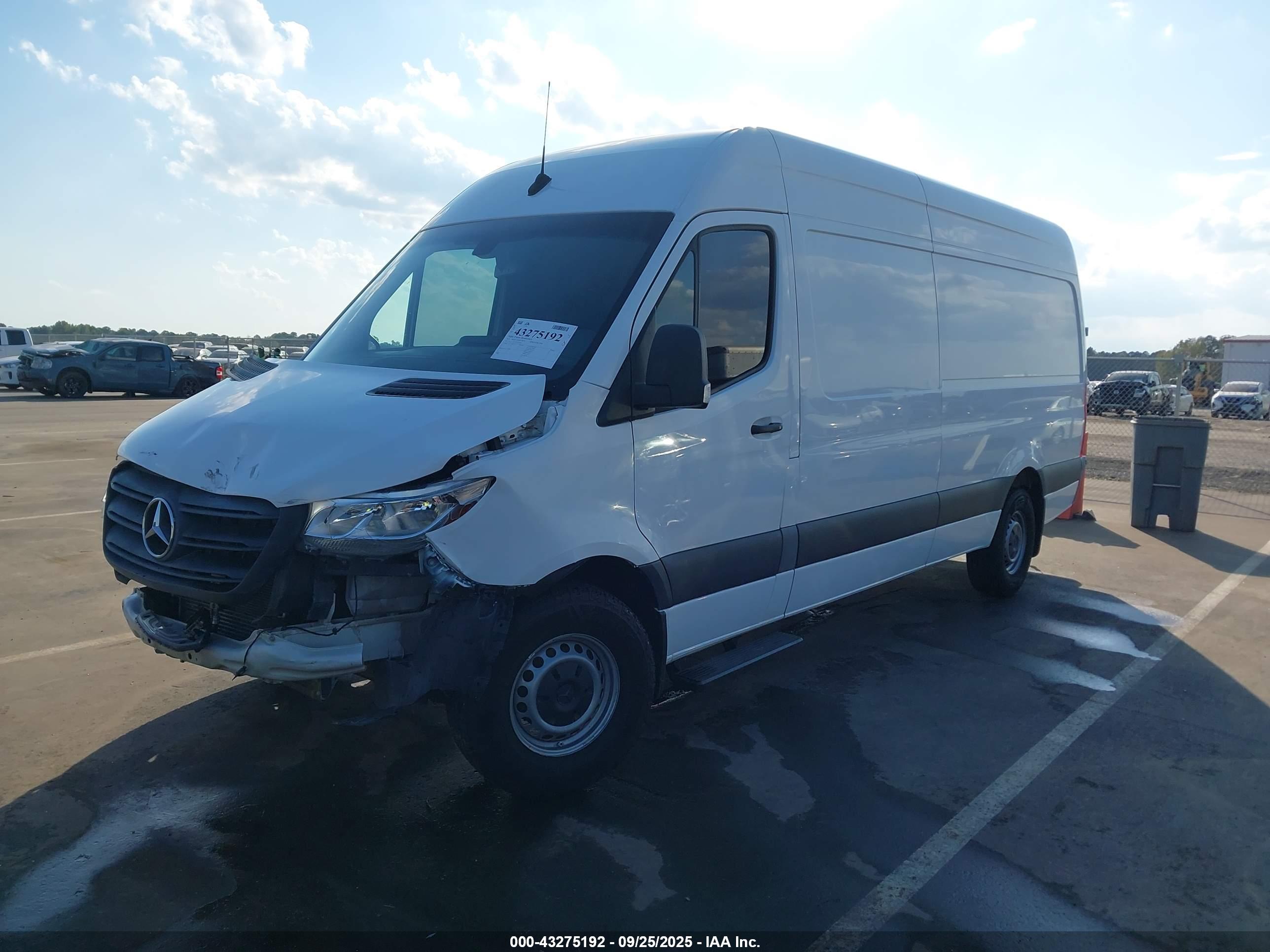 MERCEDES-BENZ SPRINTER image 2