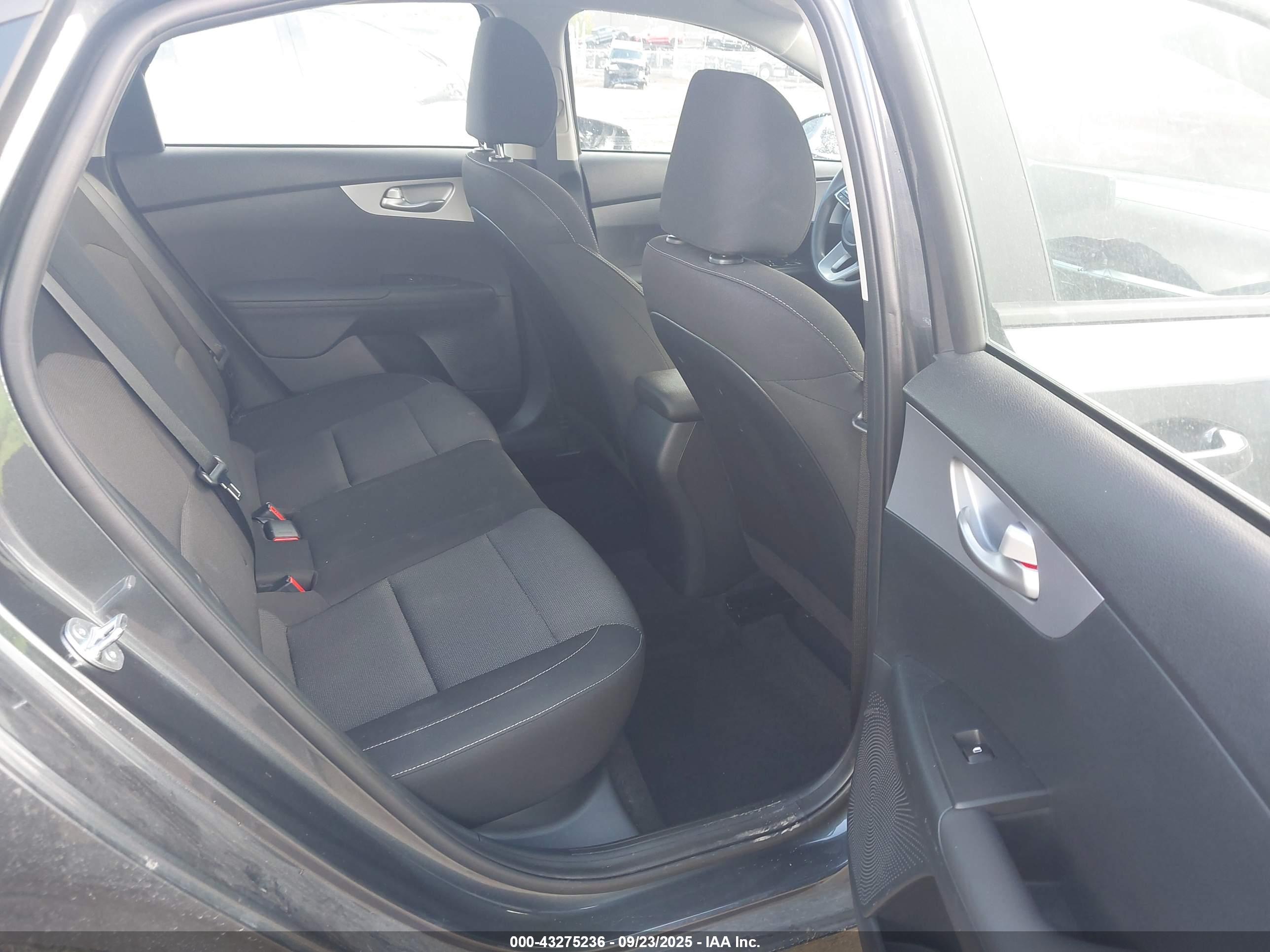 KIA FORTE image 8