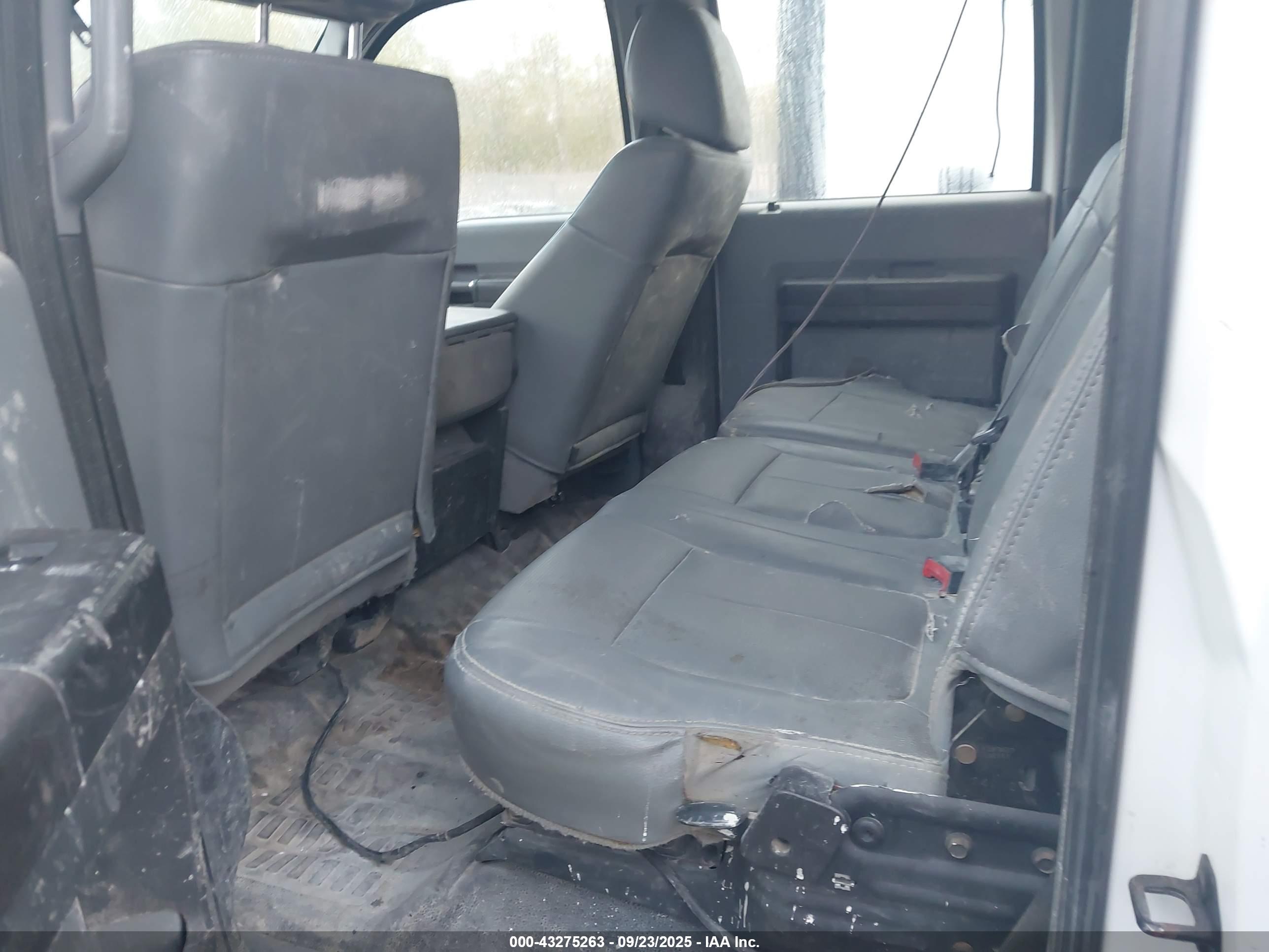 FORD F-450 image 7