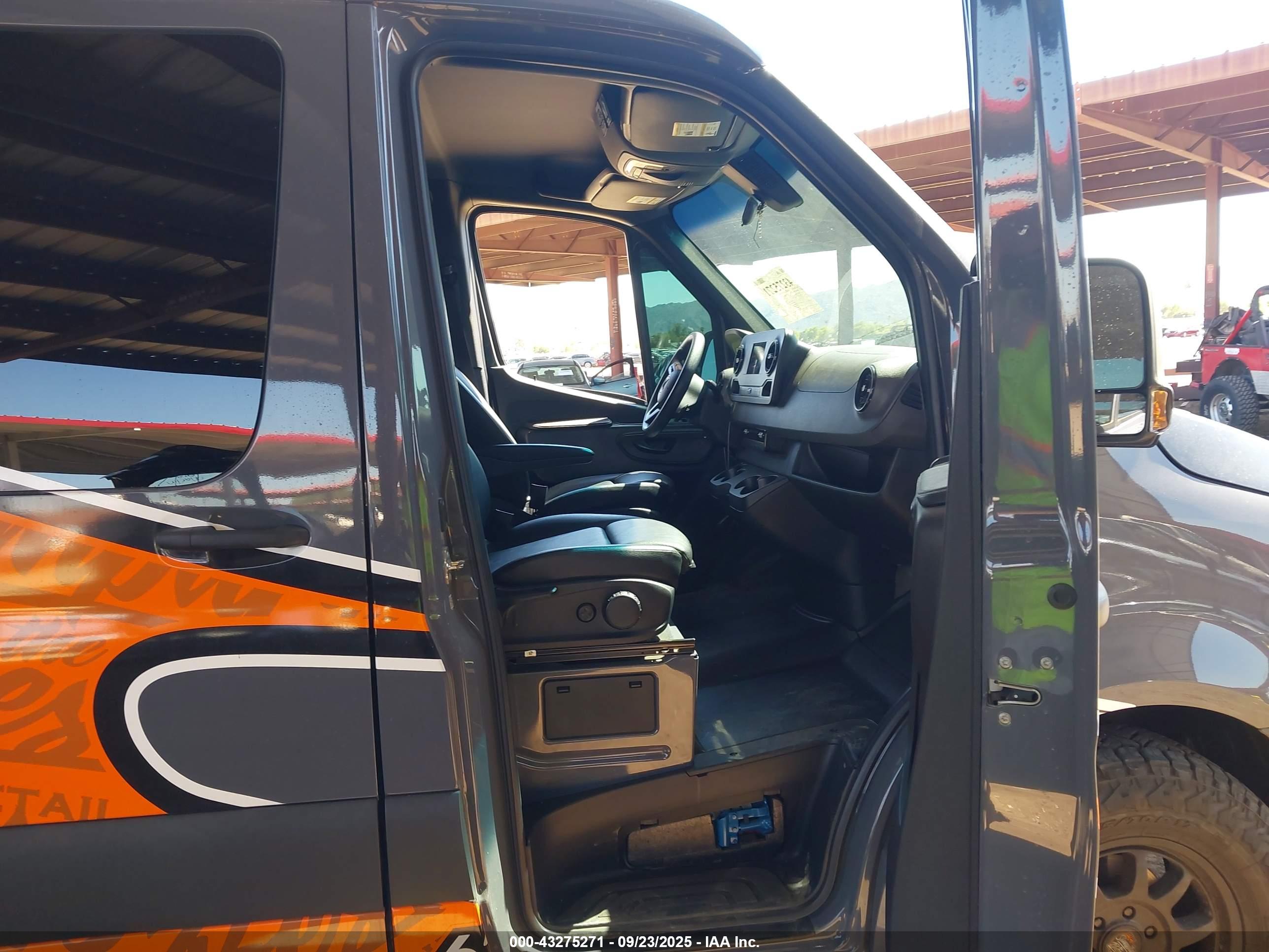 MERCEDES-BENZ SPRINTER image 5
