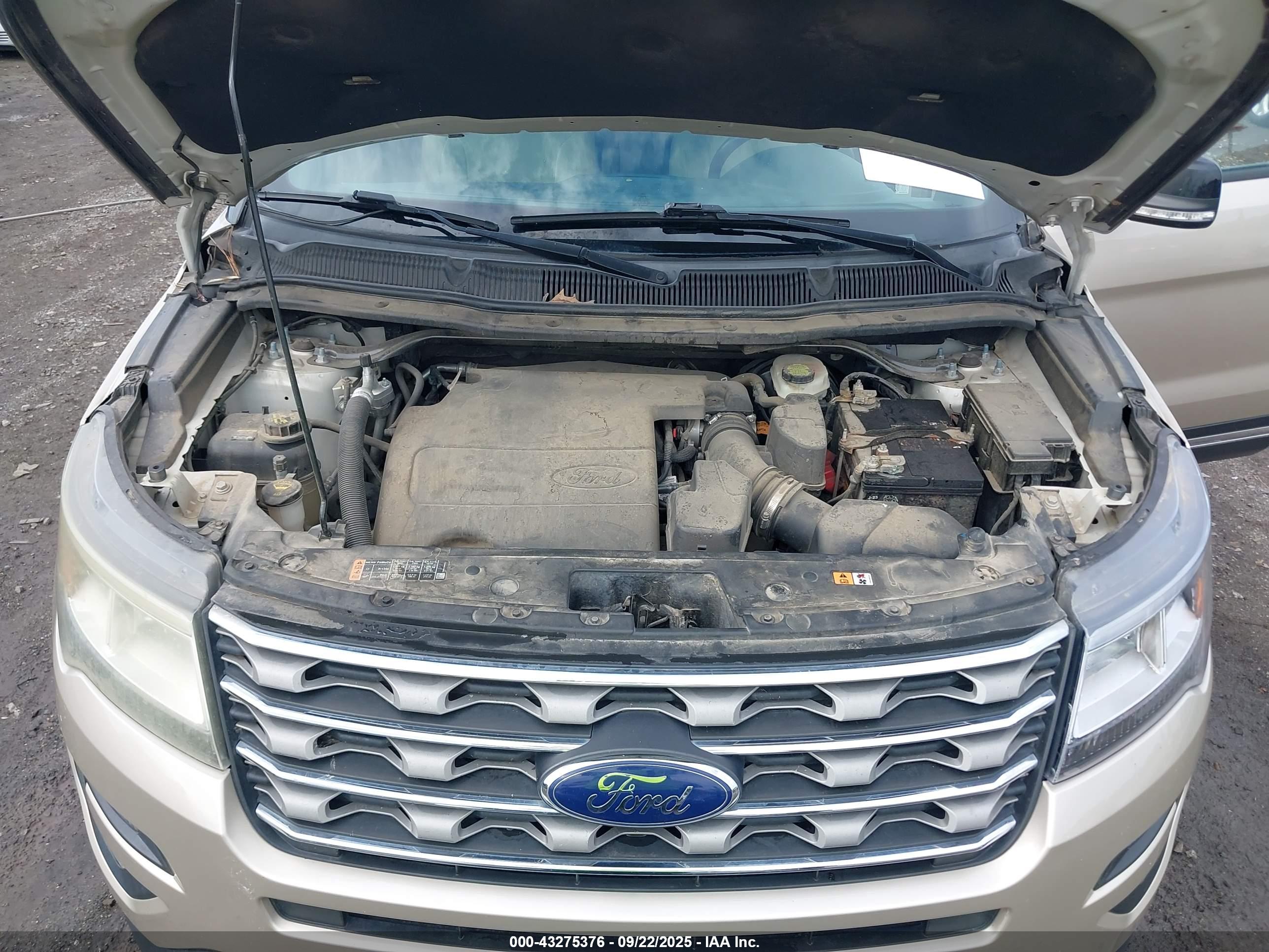 FORD EXPLORER image 10