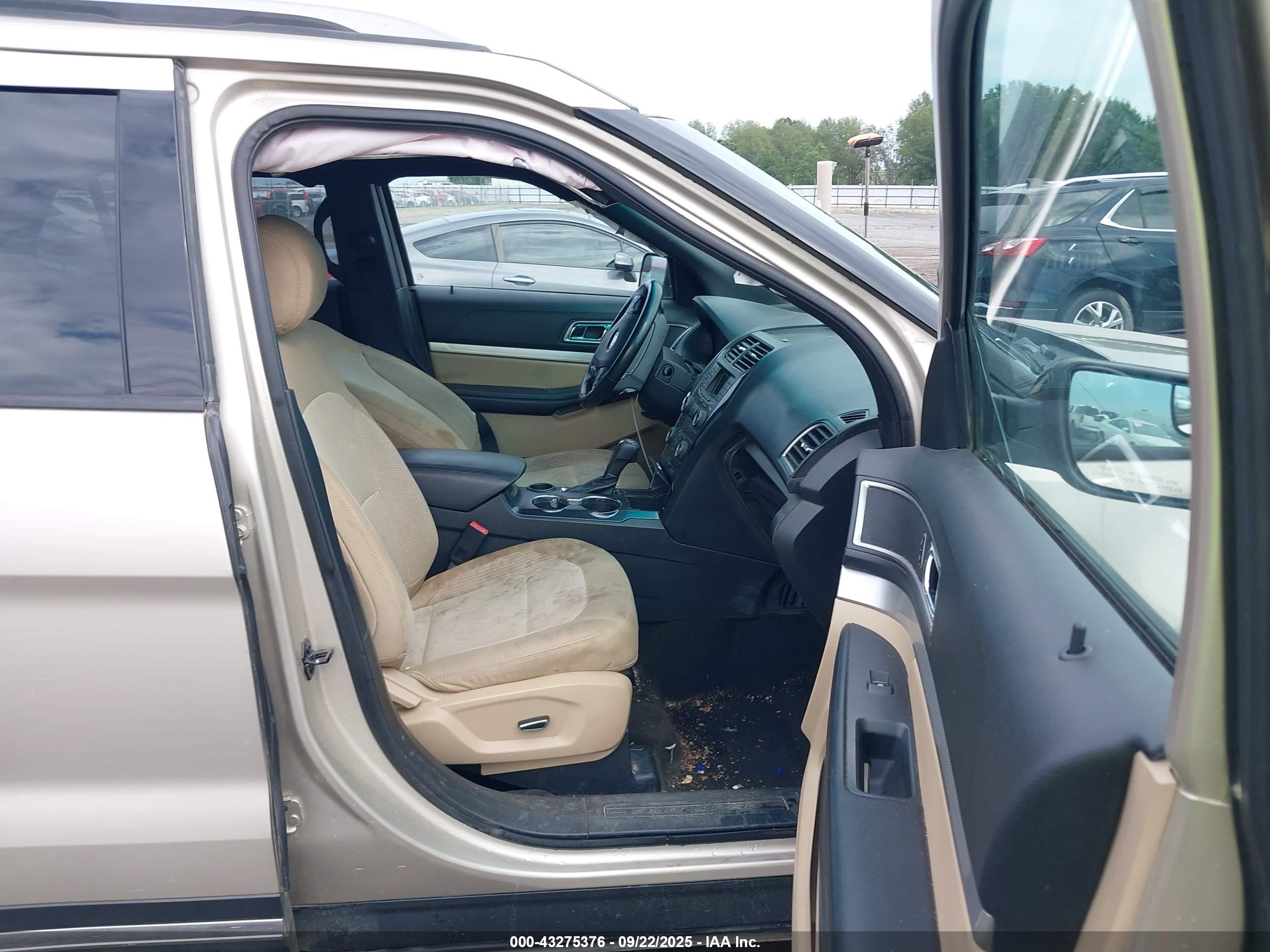 FORD EXPLORER image 5