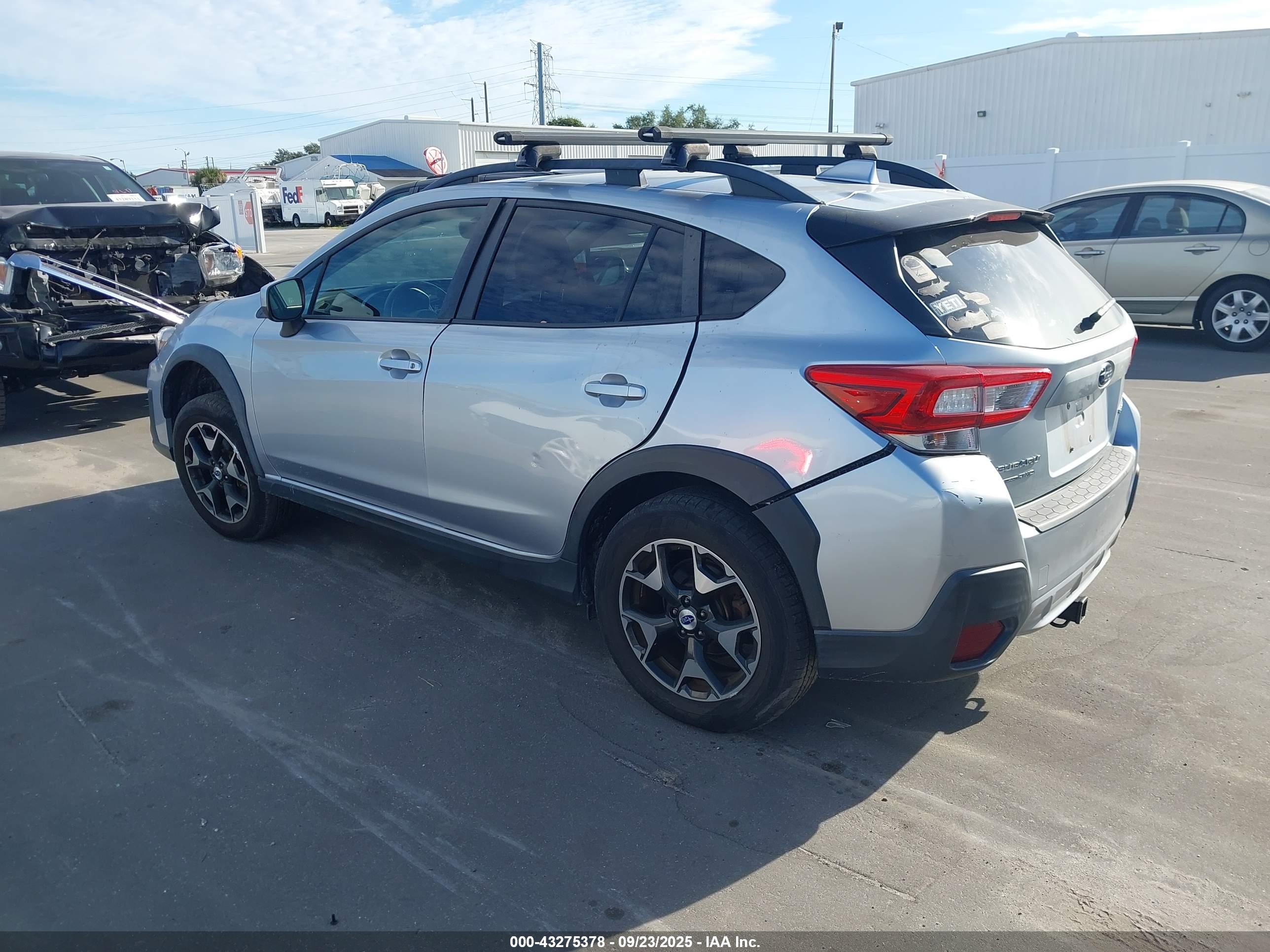 SUBARU CROSSTREK image 3