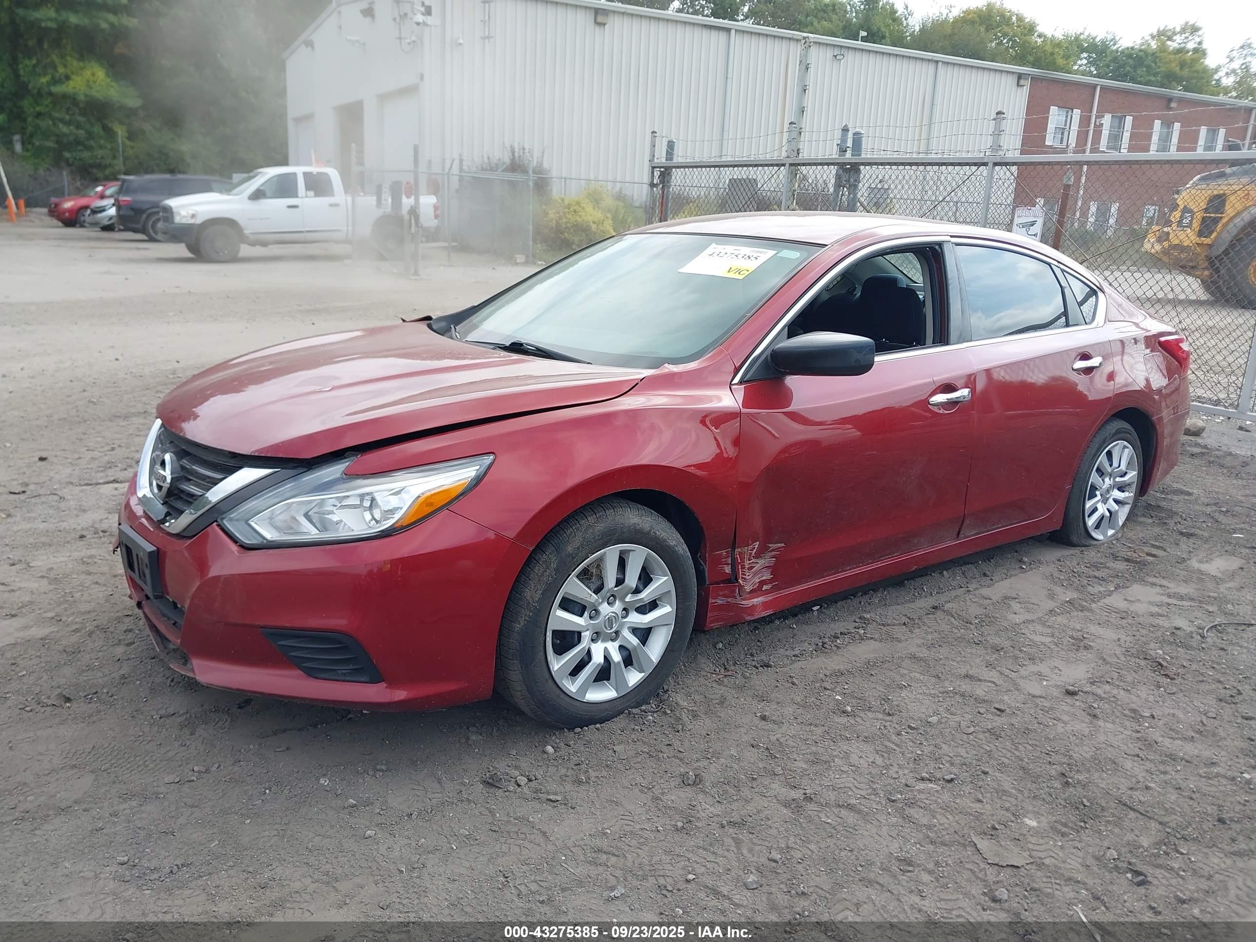 NISSAN ALTIMA image 2