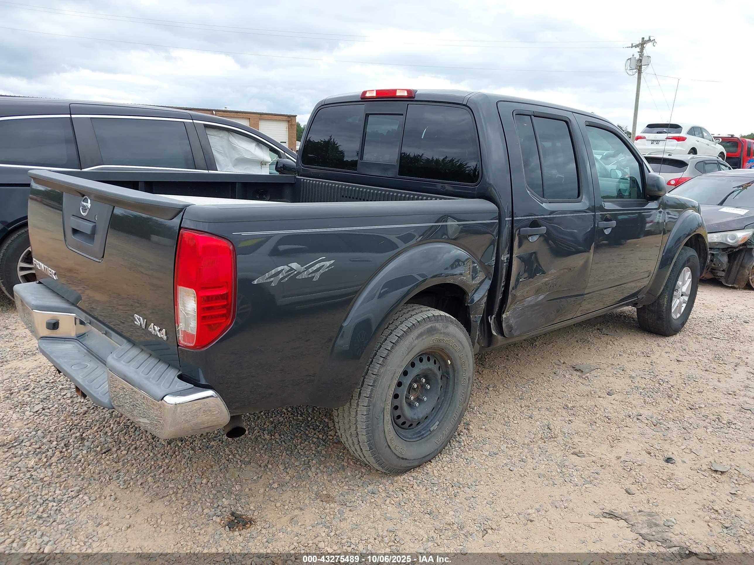 NISSAN FRONTIER image 4
