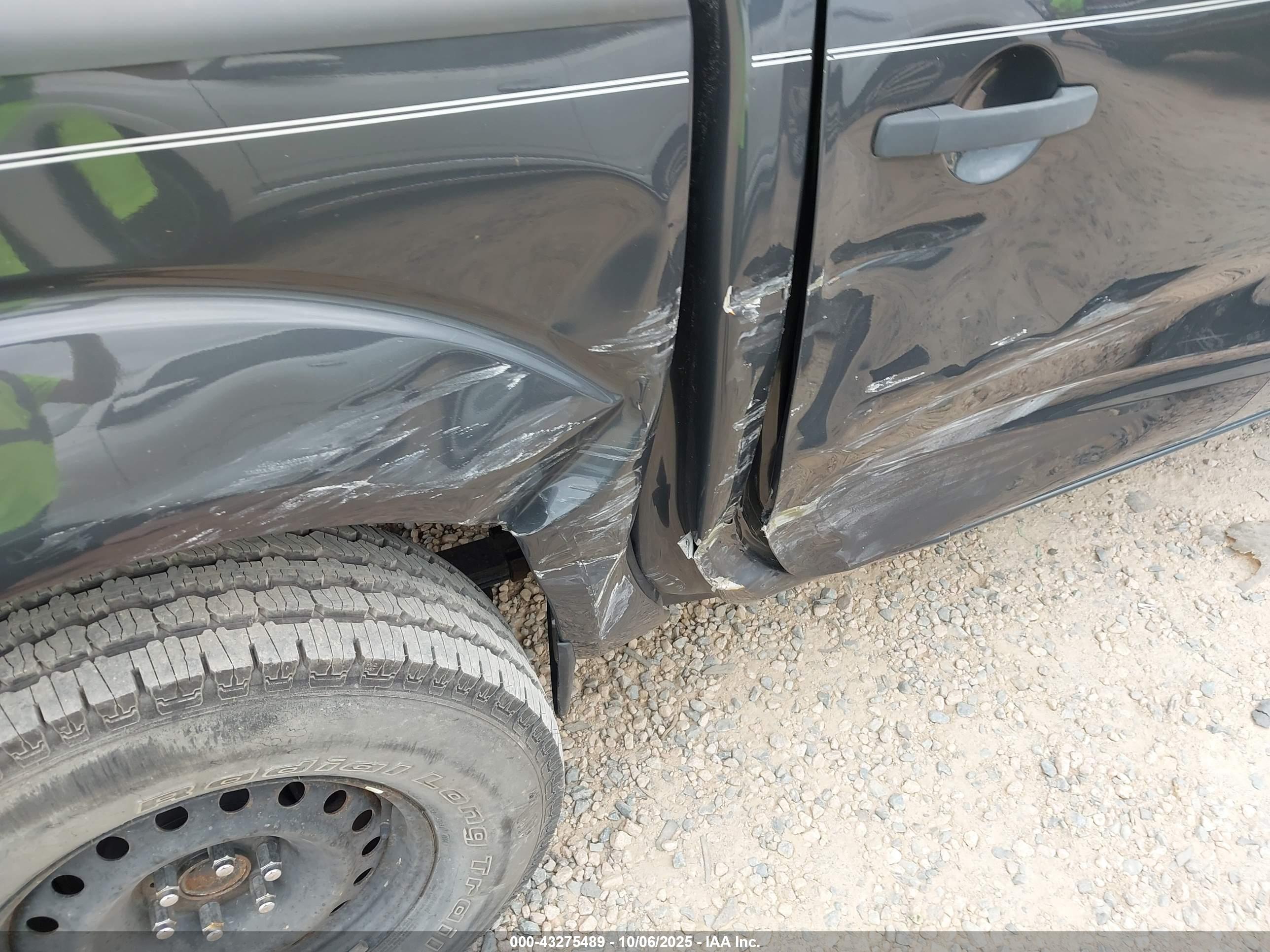 NISSAN FRONTIER image 6