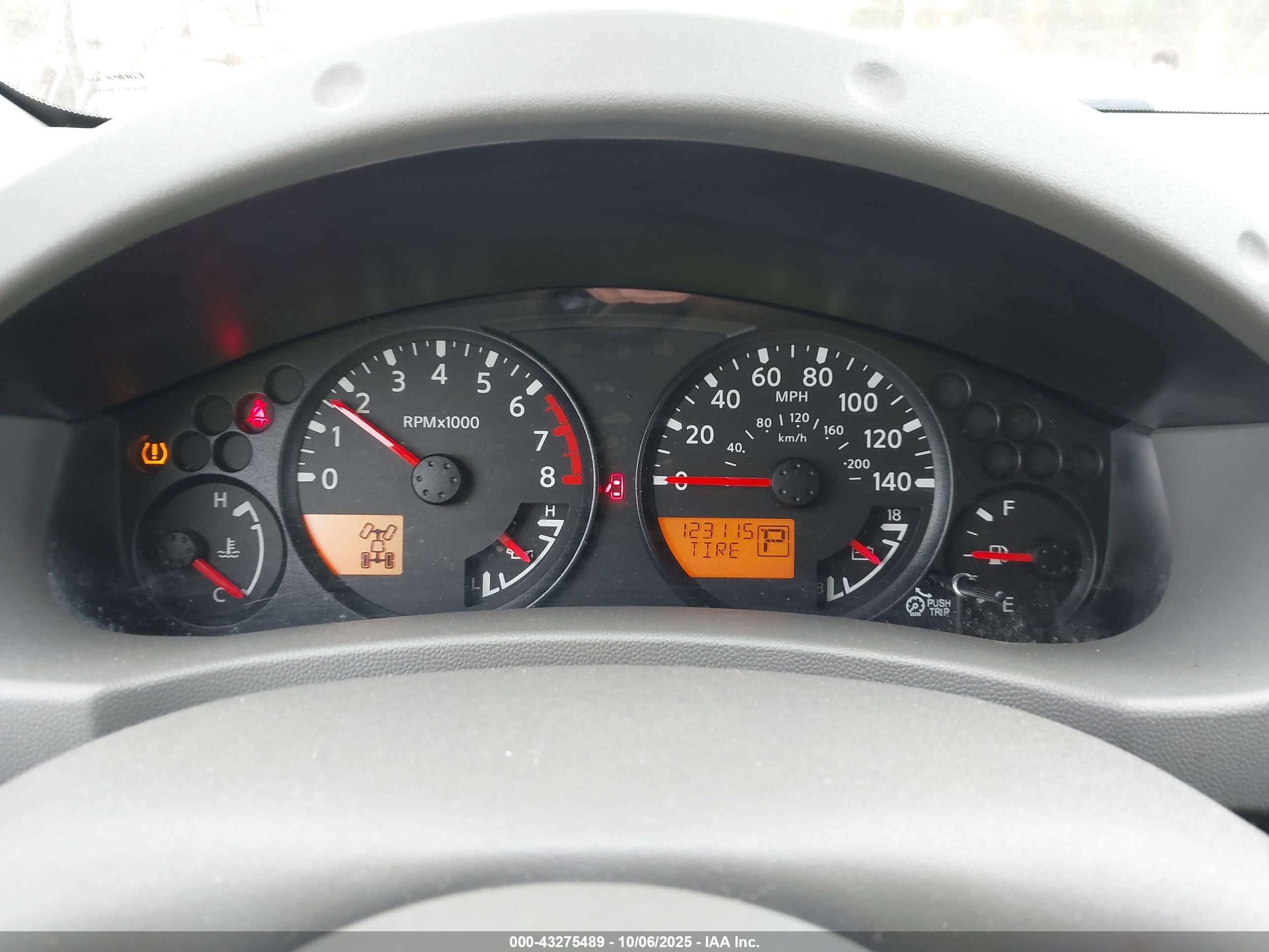 NISSAN FRONTIER image 7
