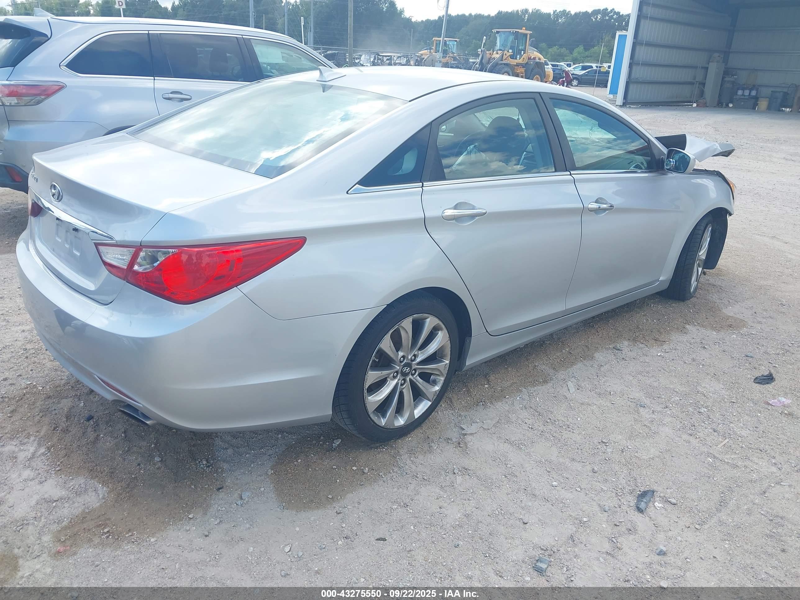 HYUNDAI SONATA image 4