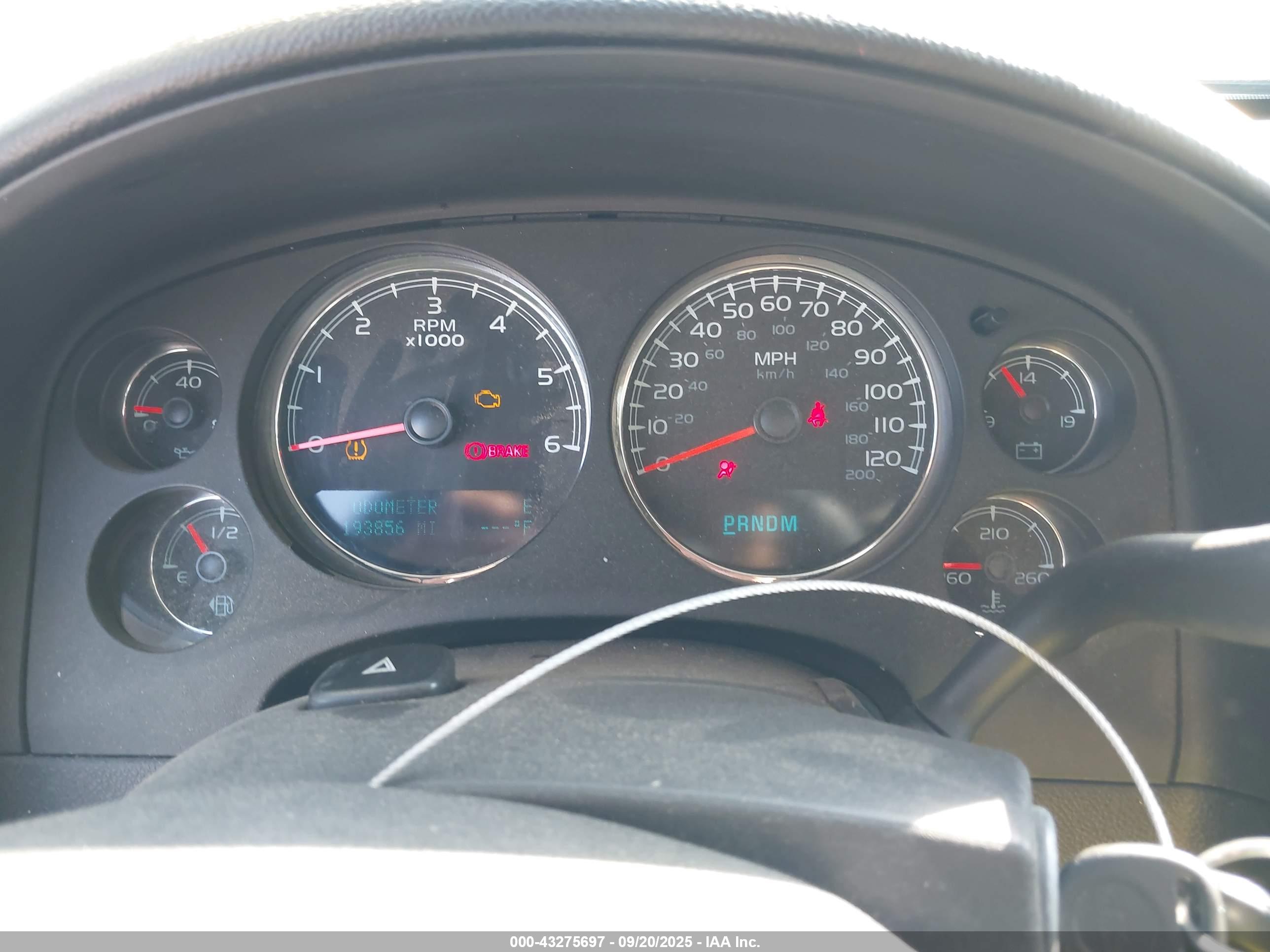 CHEVROLET TAHOE image 7