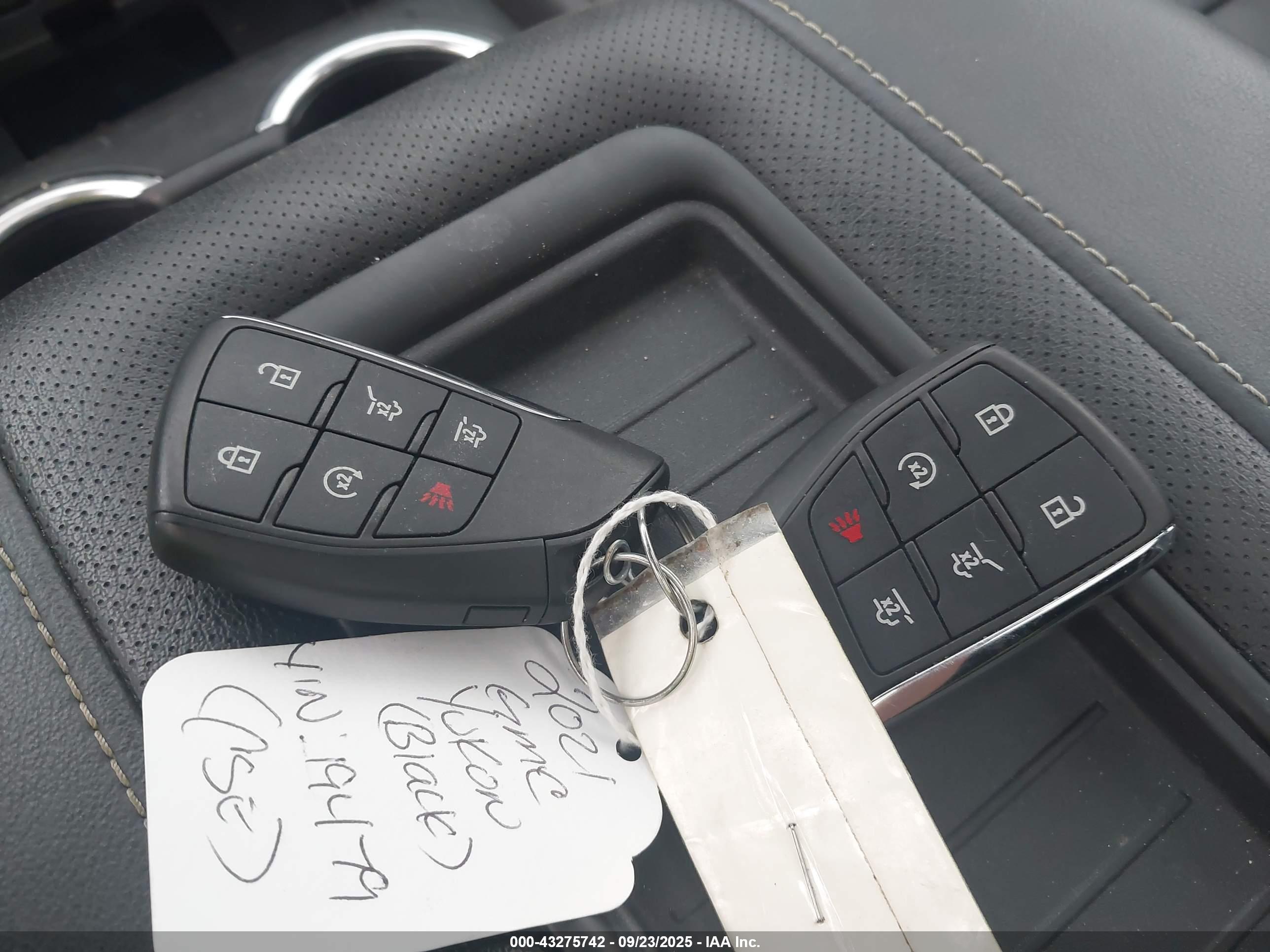 GMC YUKON image 11