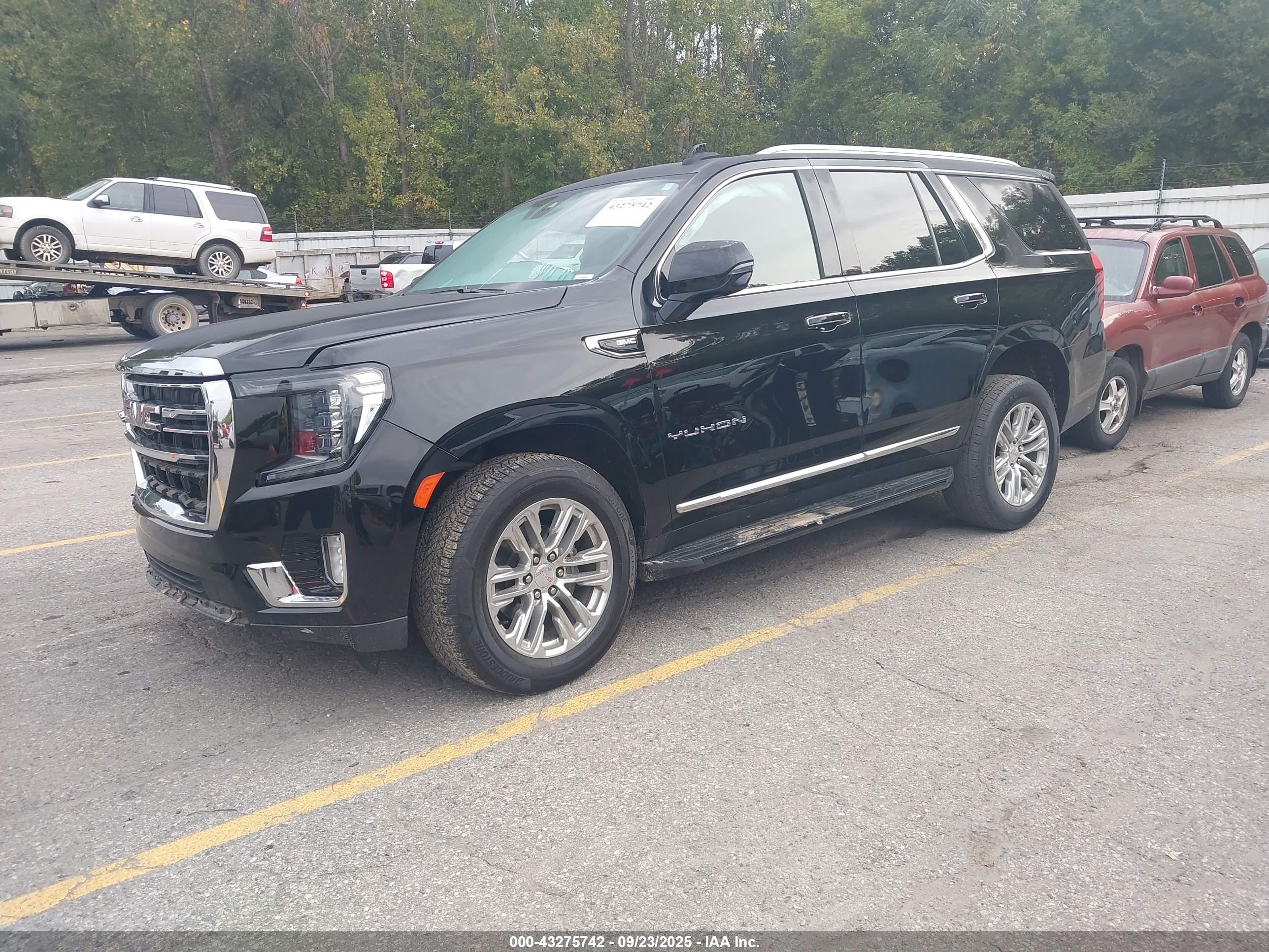 GMC YUKON image 2