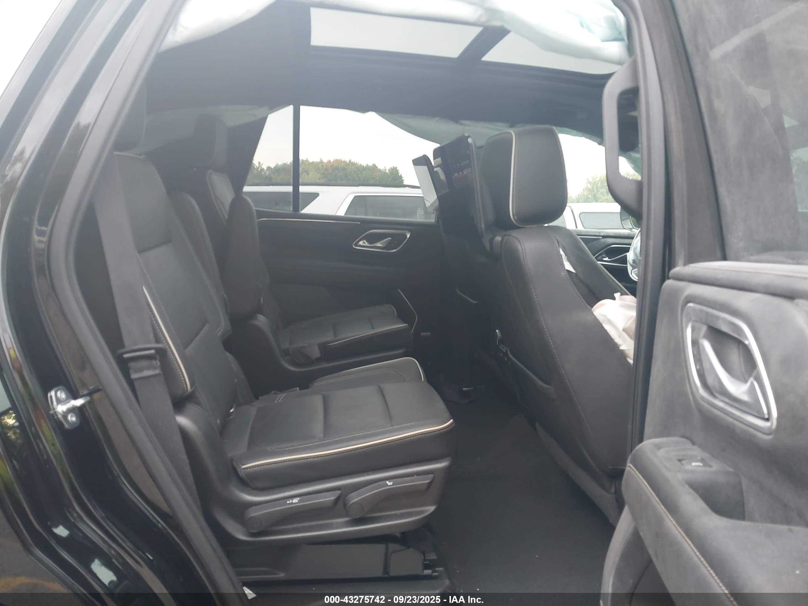 GMC YUKON image 8