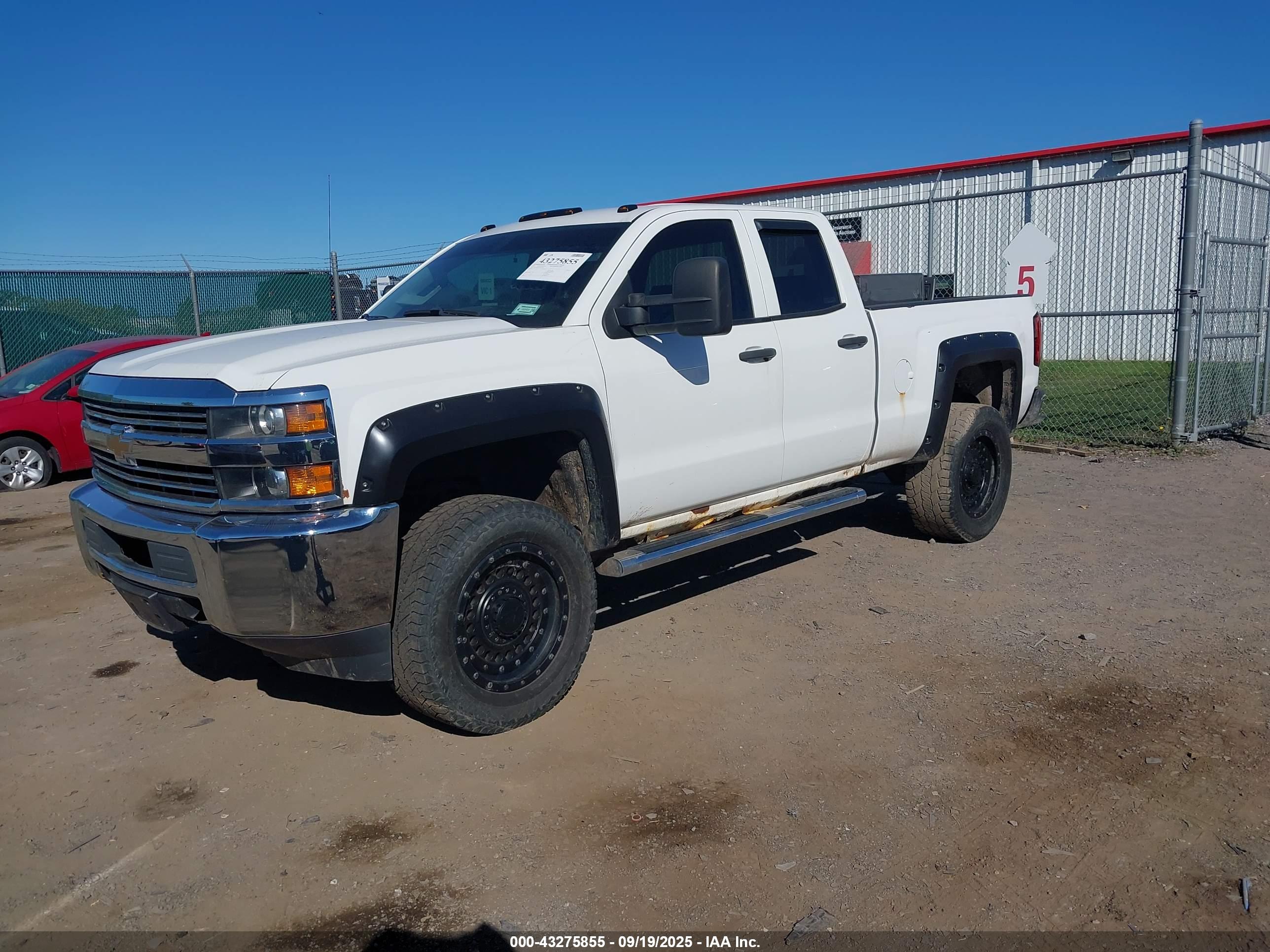 CHEVROLET SILVERADO image 2
