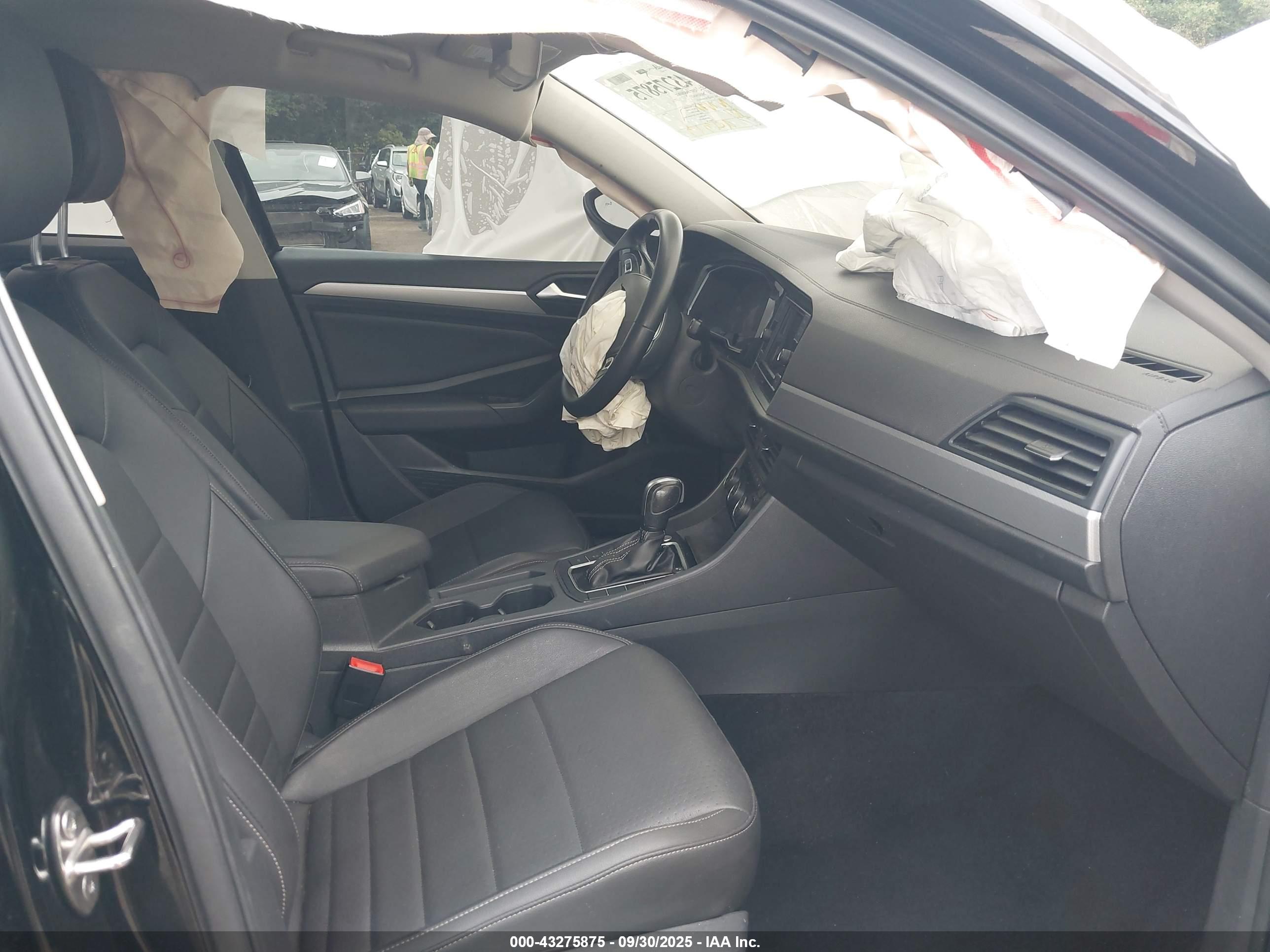 VOLKSWAGEN JETTA image 5