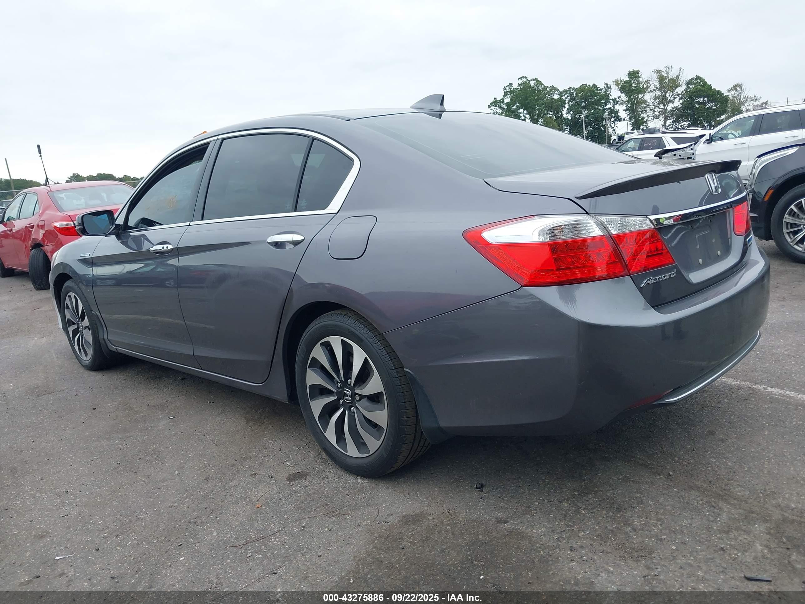 HONDA ACCORD image 3