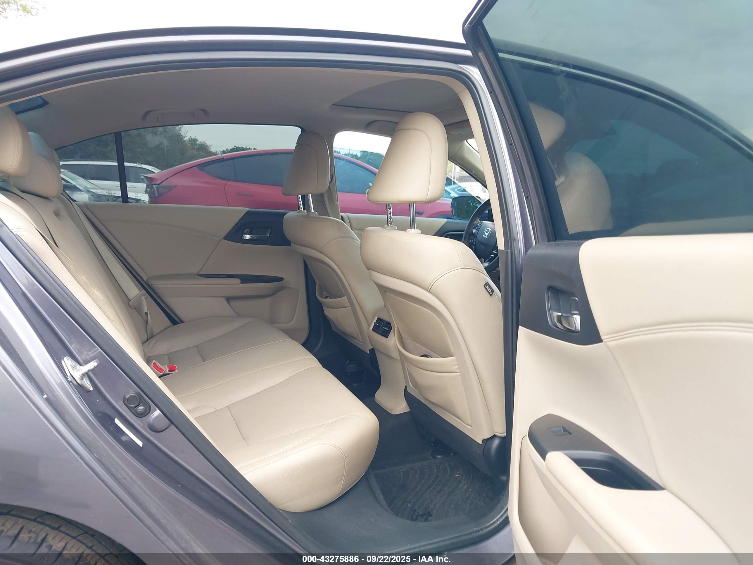 HONDA ACCORD image 8