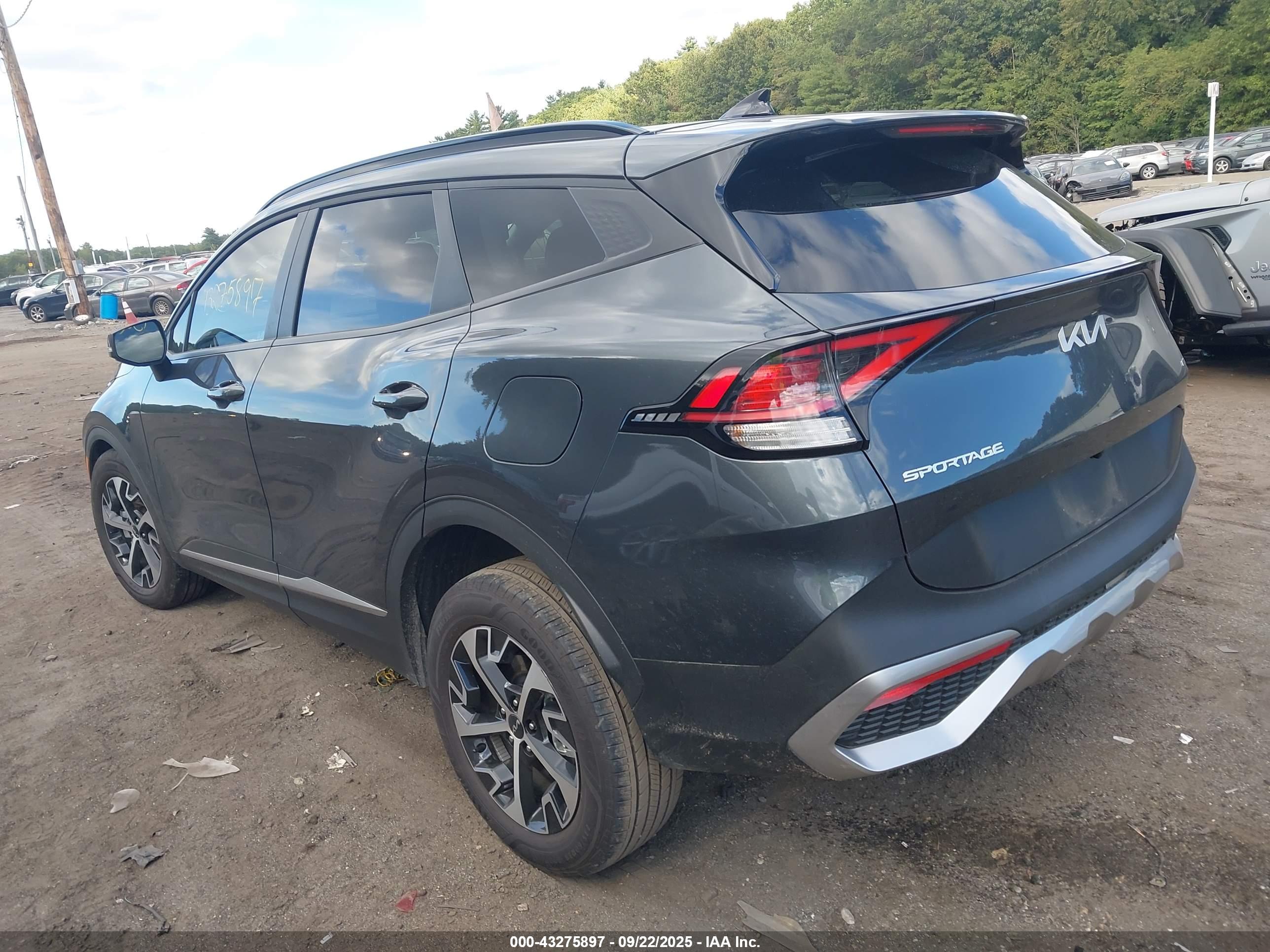 KIA SPORTAGE image 3