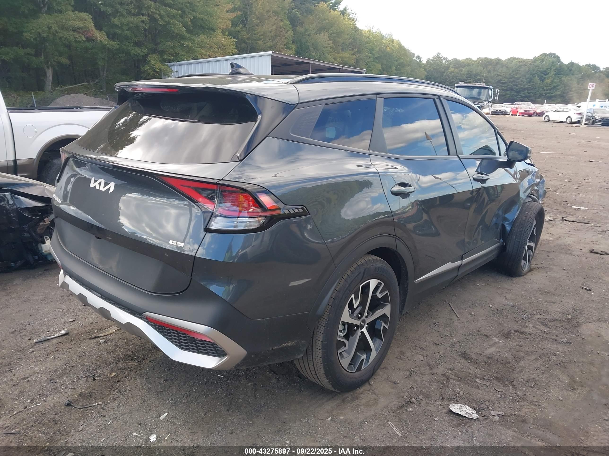 KIA SPORTAGE image 4