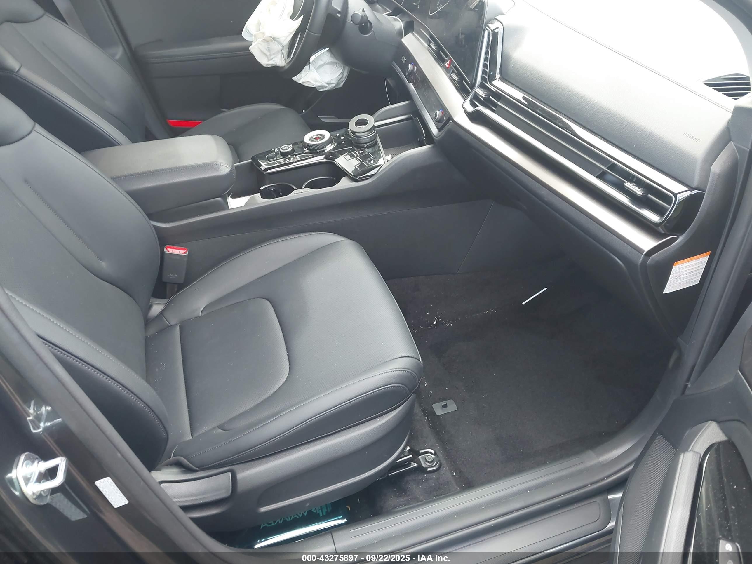 KIA SPORTAGE image 5