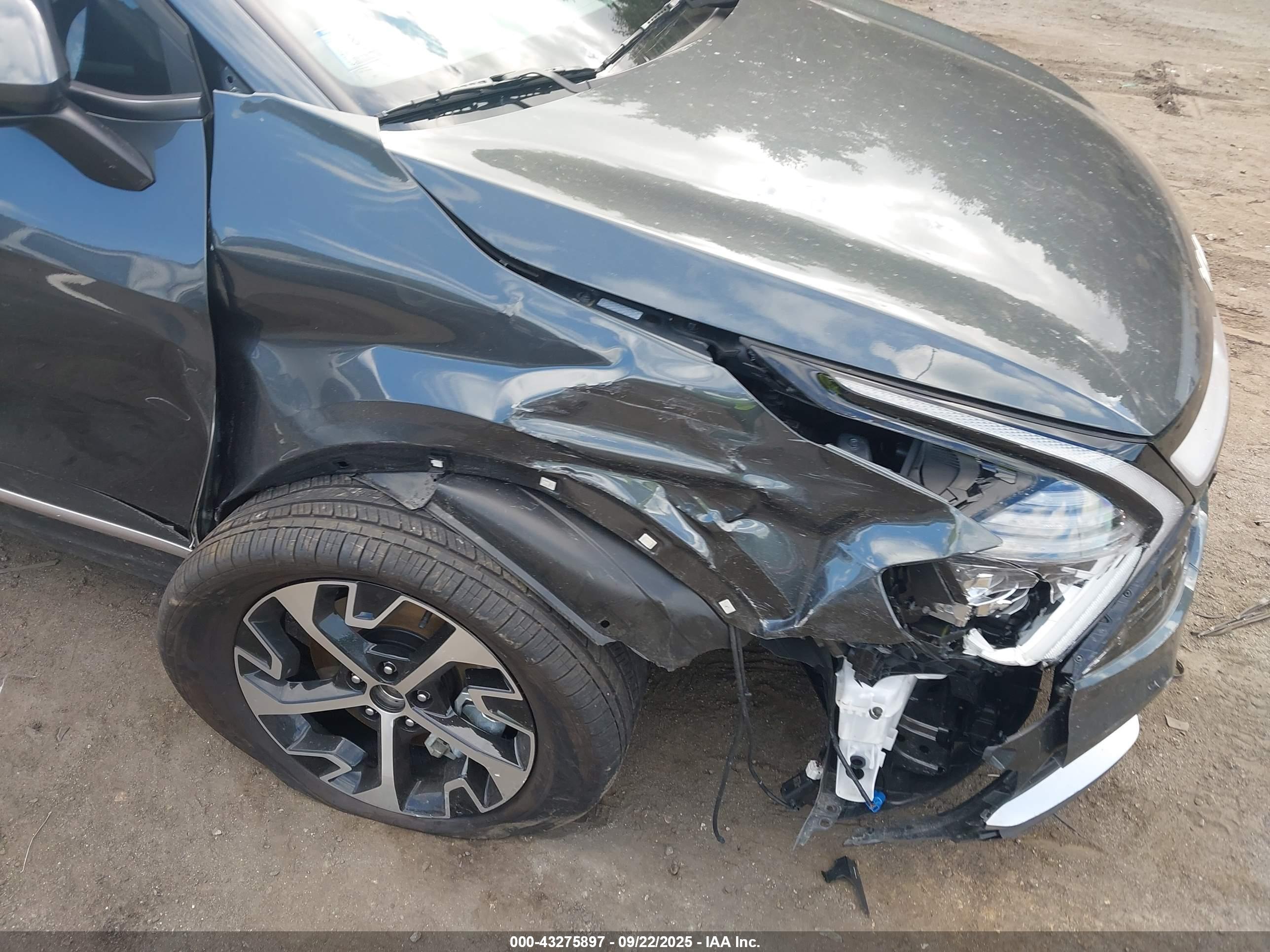 KIA SPORTAGE image 6