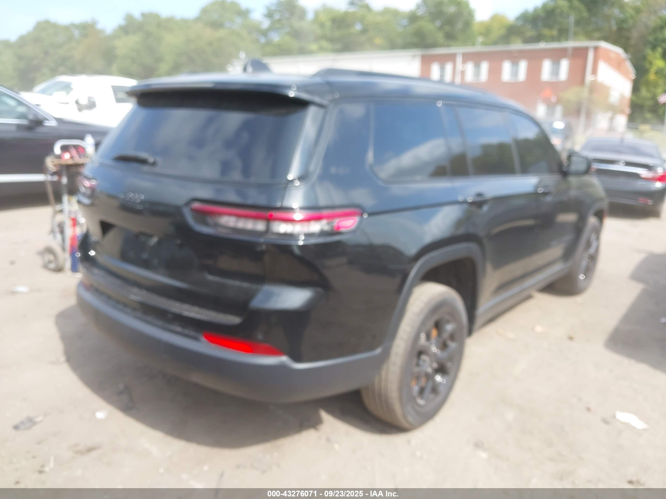 JEEP GRAND image 4