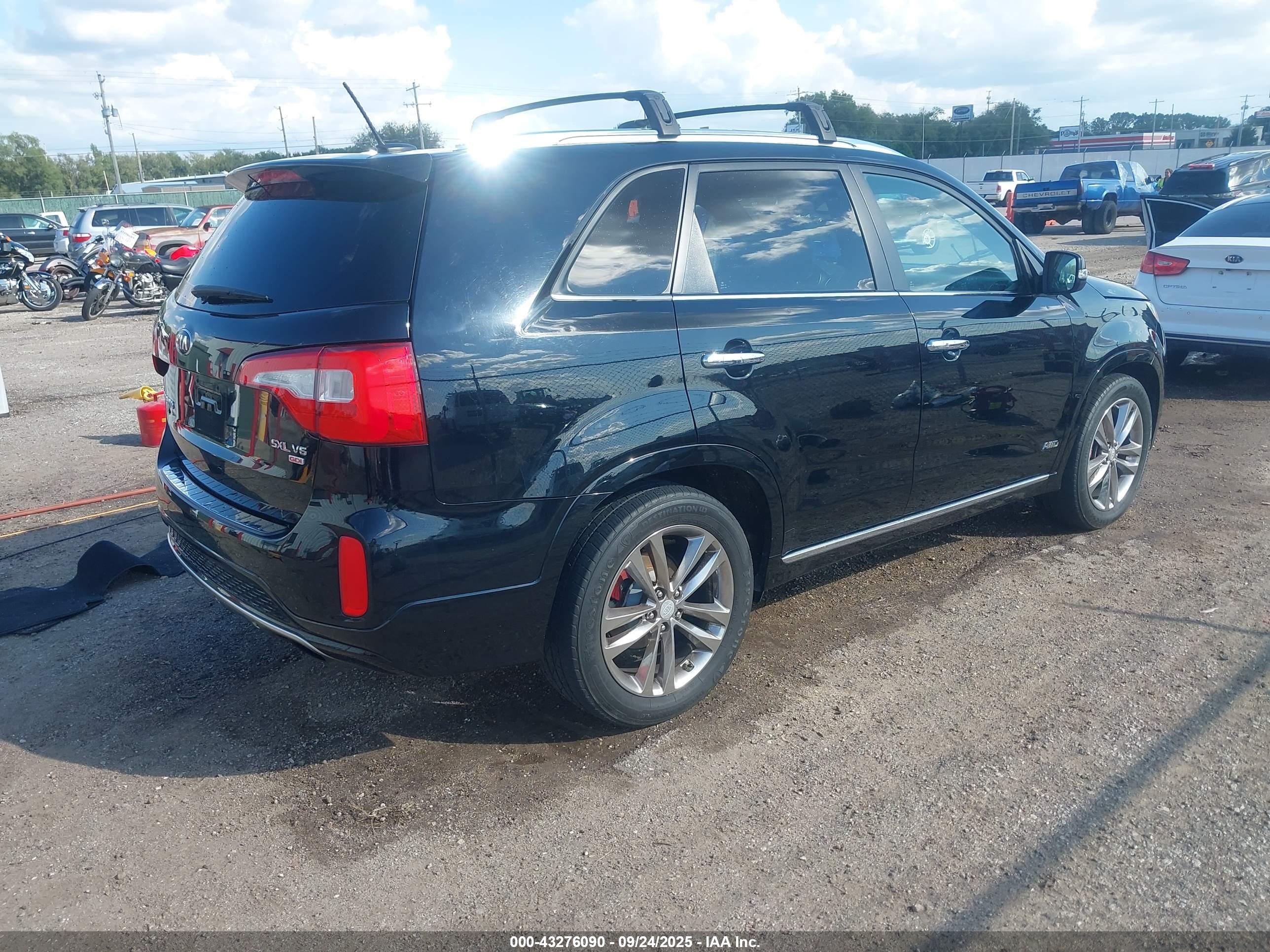 KIA SORENTO image 4