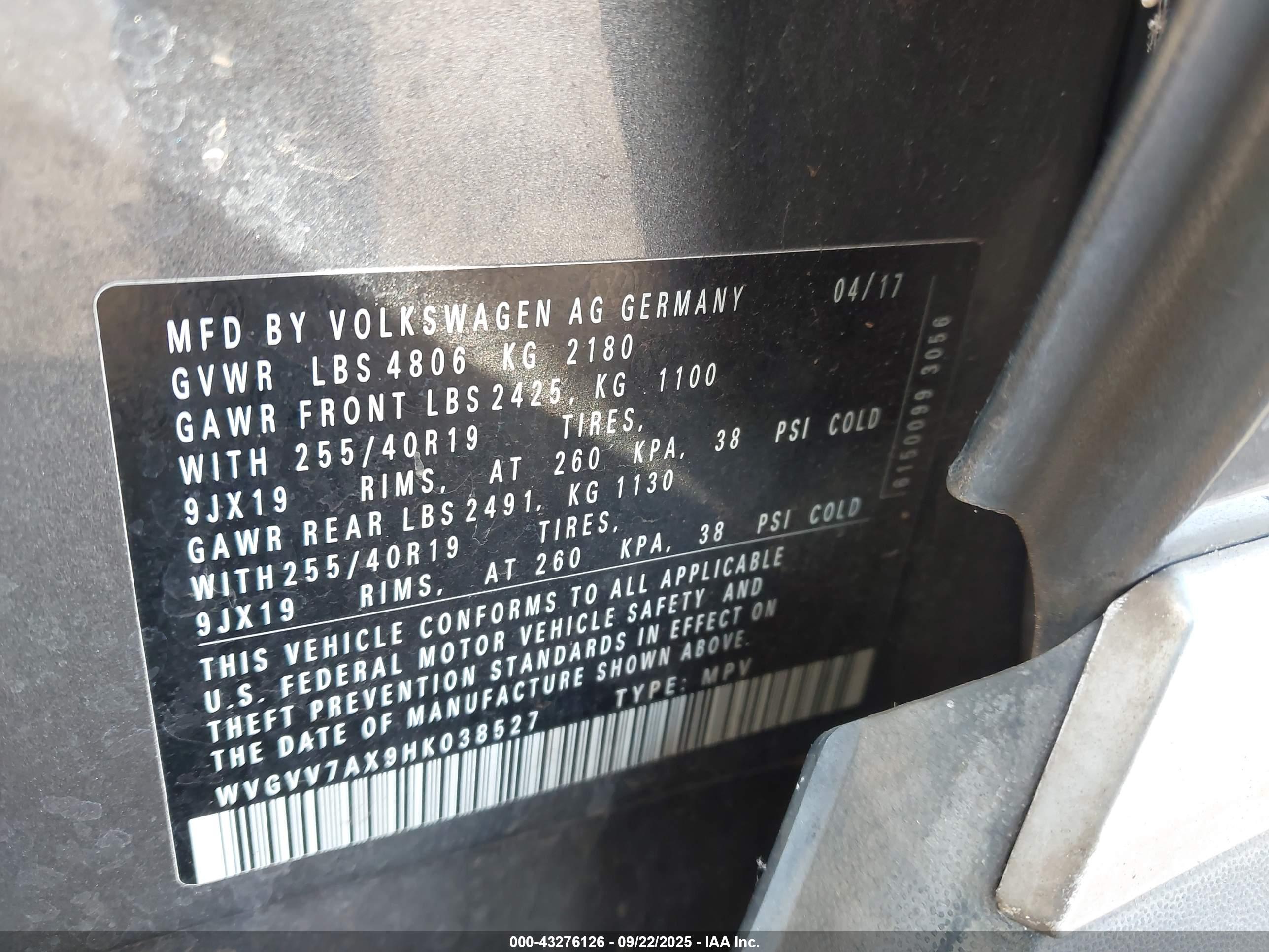 VOLKSWAGEN TIGUAN image 9