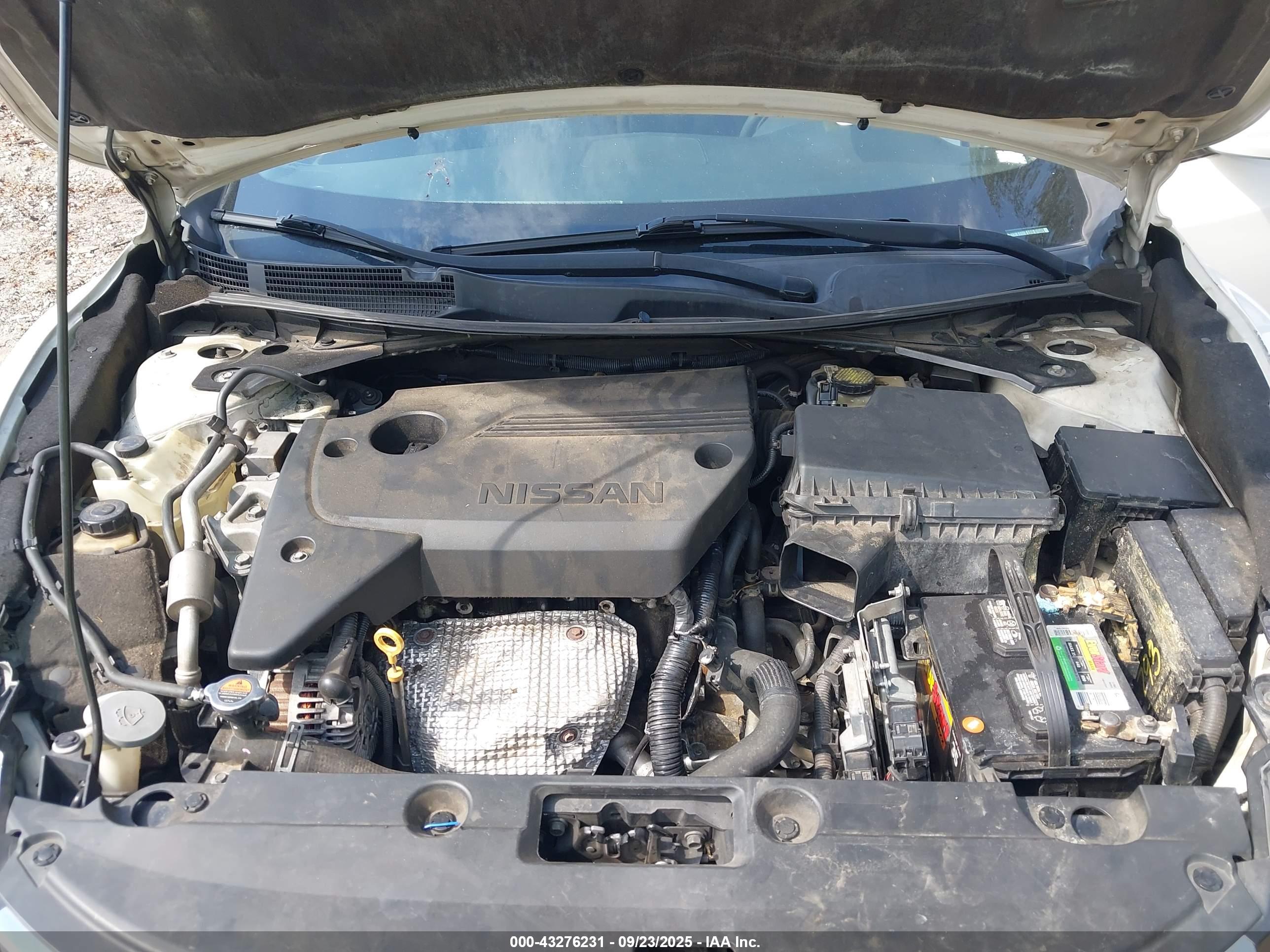 NISSAN ALTIMA image 10