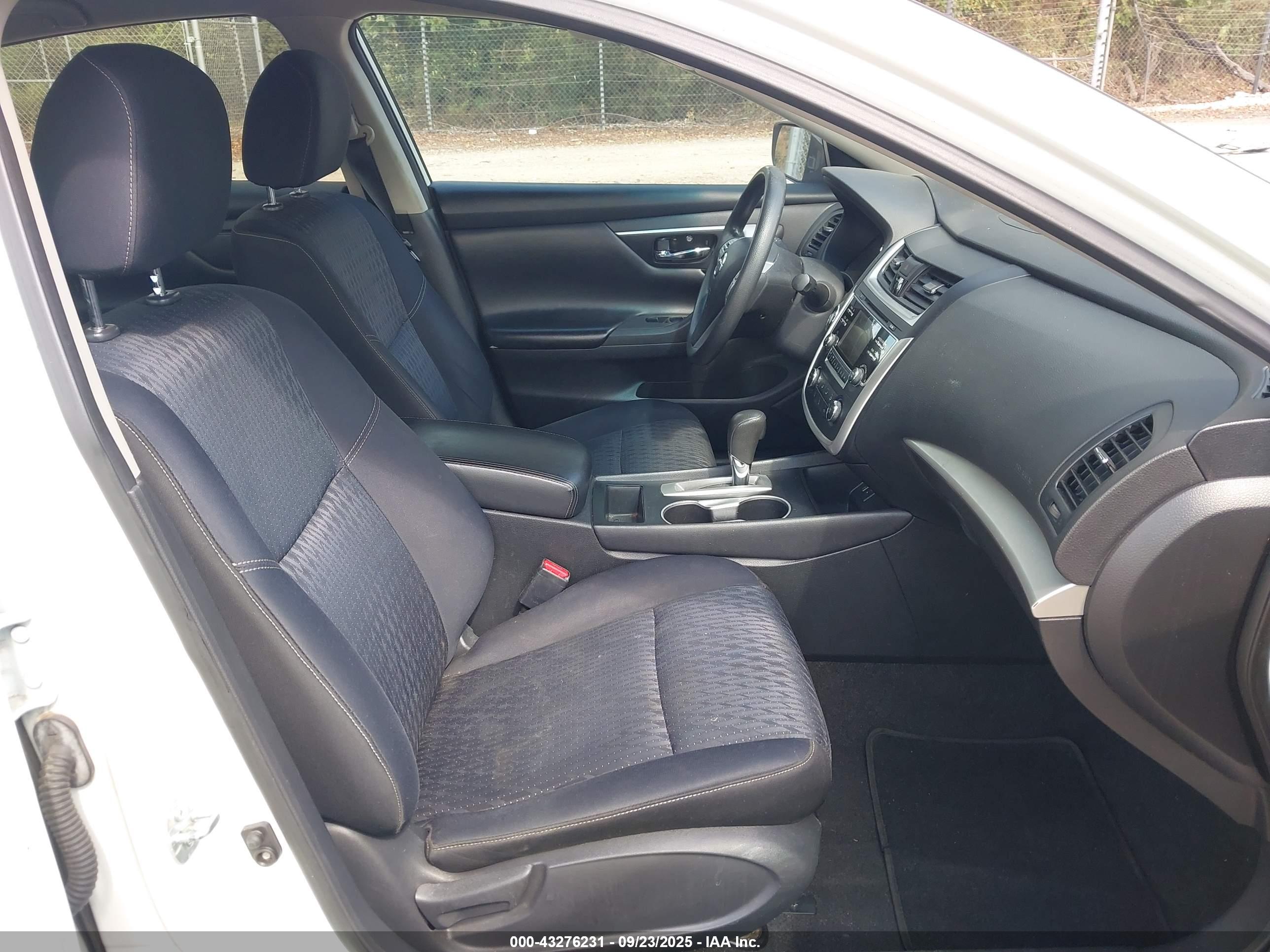 NISSAN ALTIMA image 5