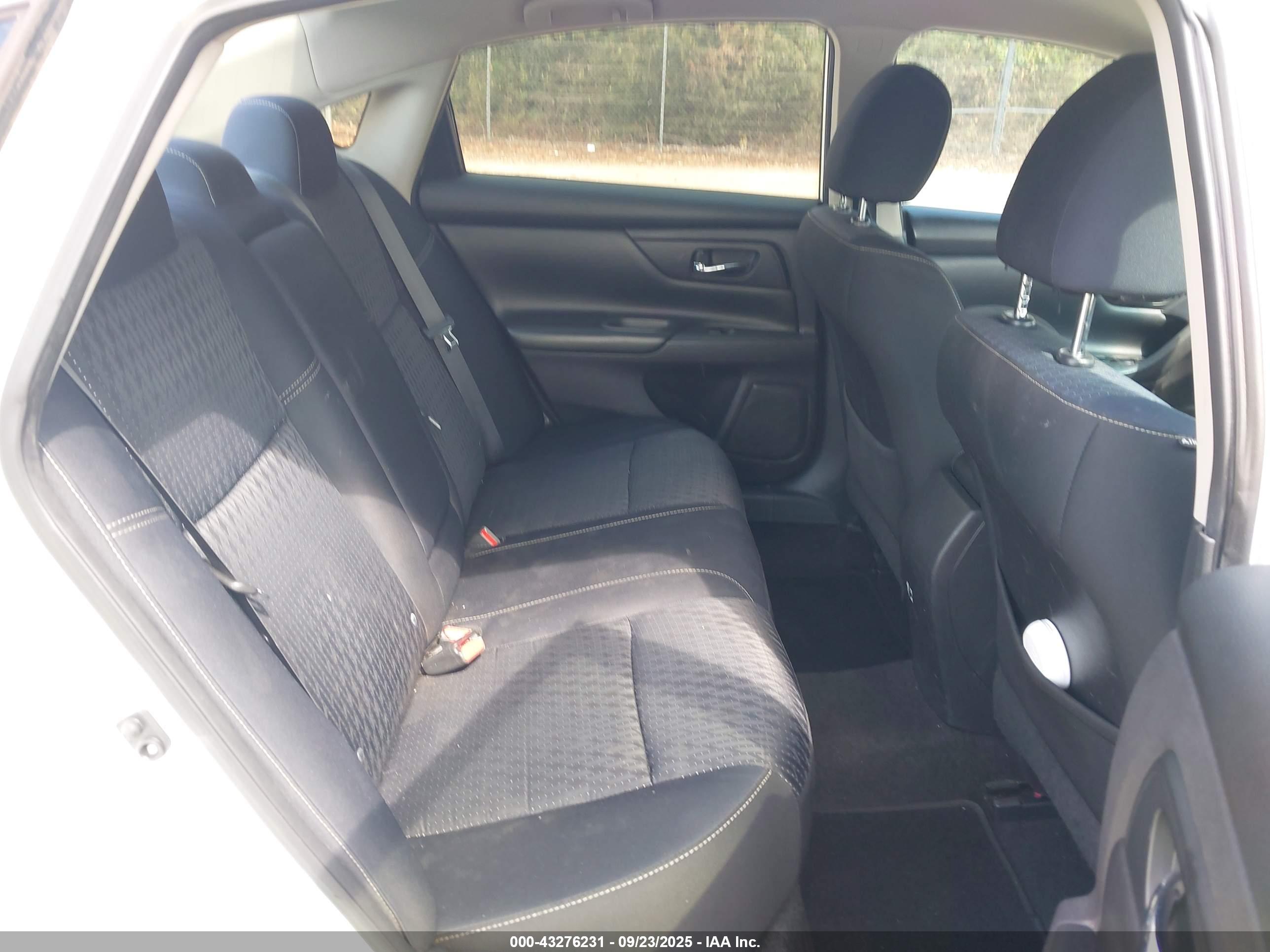 NISSAN ALTIMA image 8