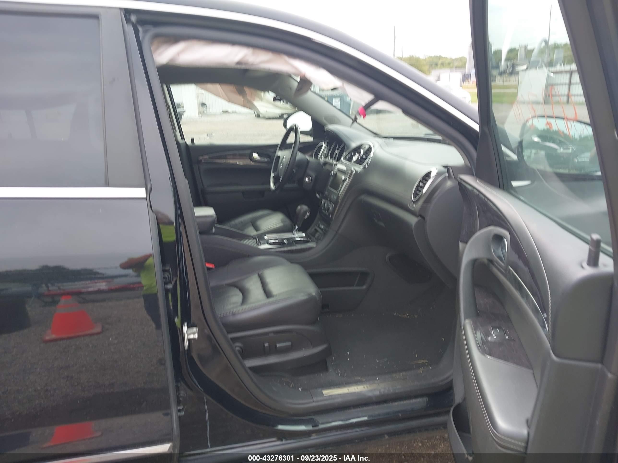 BUICK ENCLAVE image 5